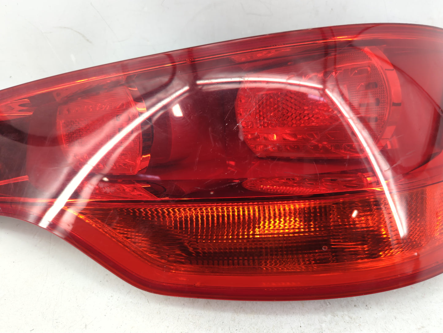 2007-2009 Audi Q7 Tail Light Assembly Passenger Right OEM P/N:4L0 945 094 A Fits Fits 2007 2008 2009 OEM Used Auto Parts - O