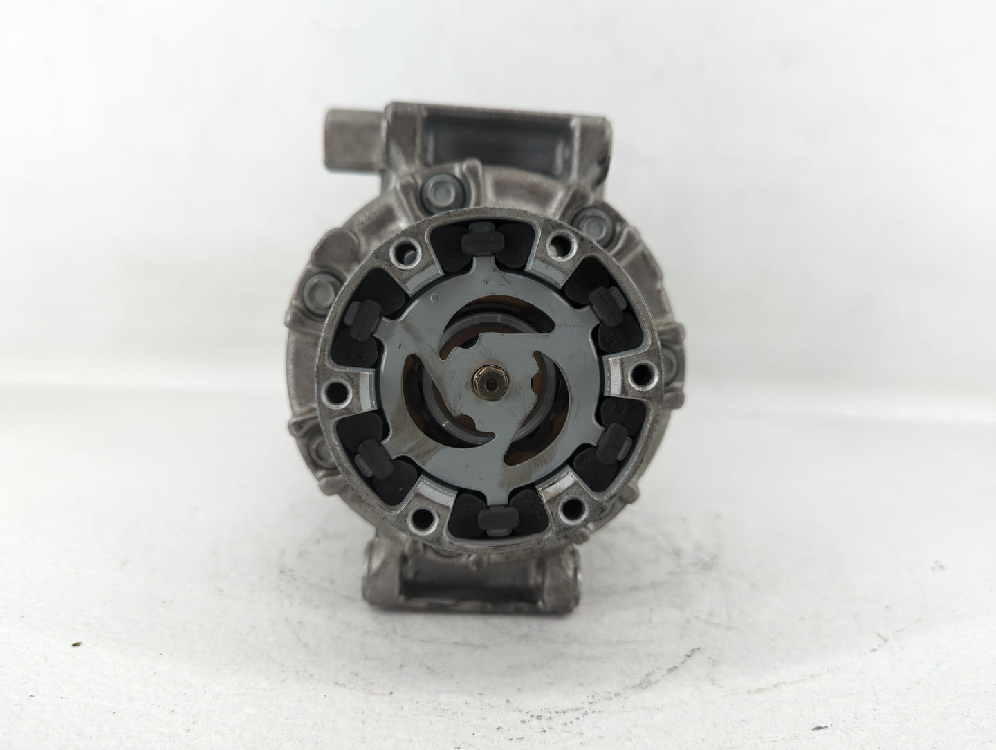 2008-2012 Audi S5 Air Conditioning A/c Ac Compressor Oem - Oemusedautoparts1.com