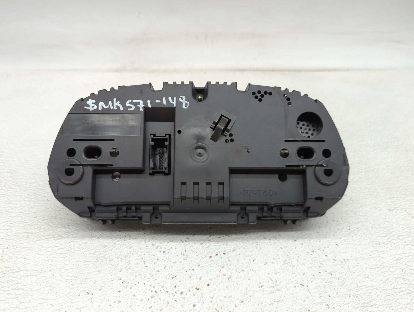 2008-2013 Bmw 128i Instrument Cluster Speedometer Gauges P/N:1041568 Fits Fits 2008 2009 2010 2011 2012 2013 OEM Used Auto P