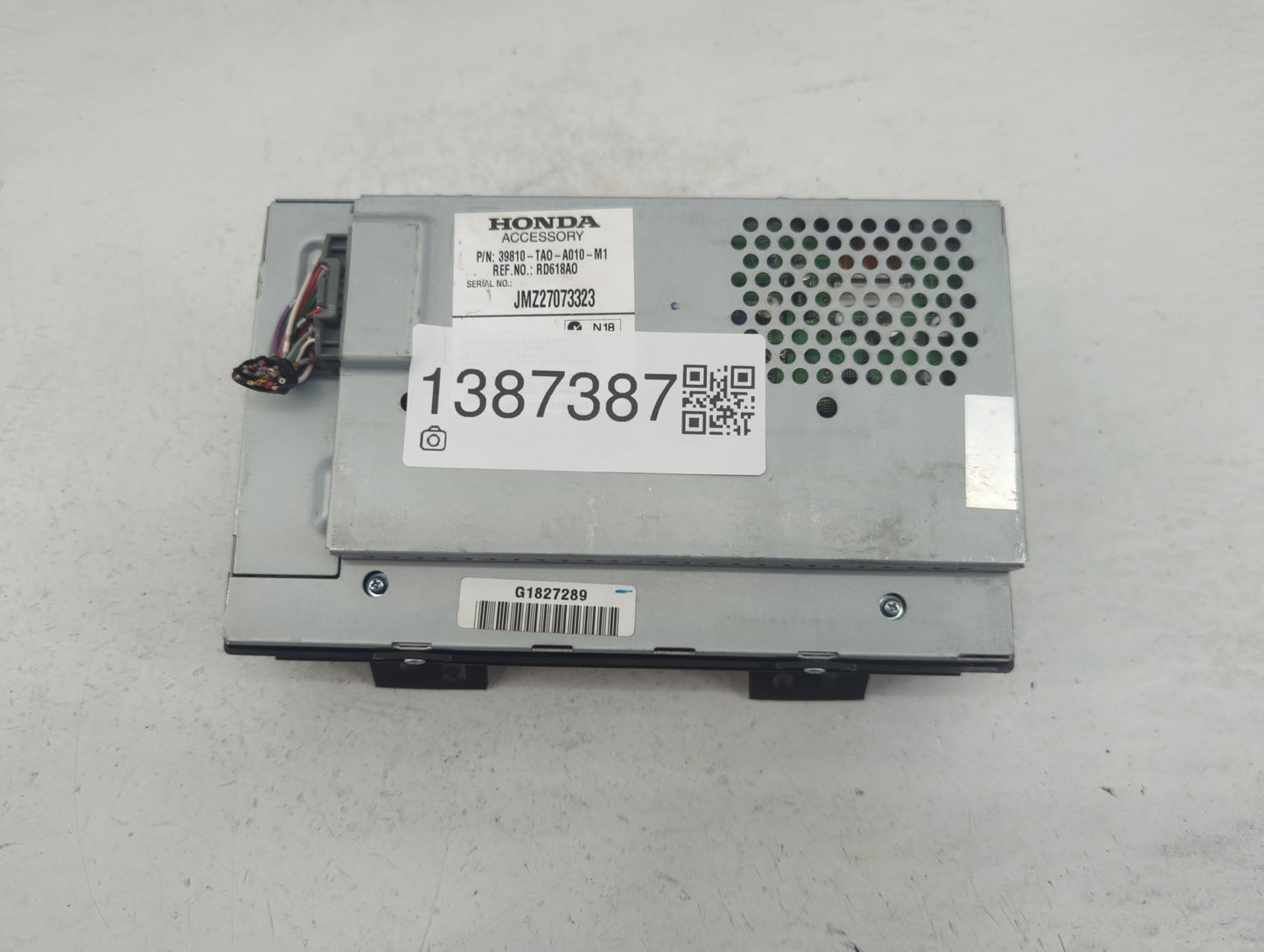 2006 Bmw 325i Radio AM FM Cd Player Receiver Replacement P/N:39810-TA0-A010-M1 Fits OEM Used Auto Parts - Oemusedautoparts1.