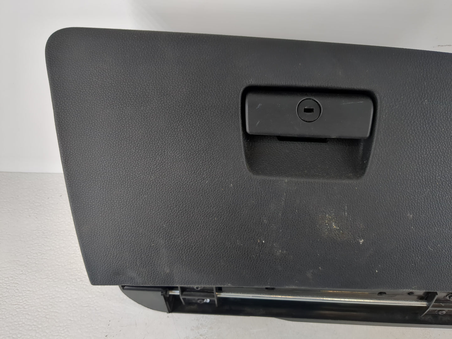 2009 Bmw 328i Passenger Glove Box Door Storage Compartment - Oemusedautoparts1.com