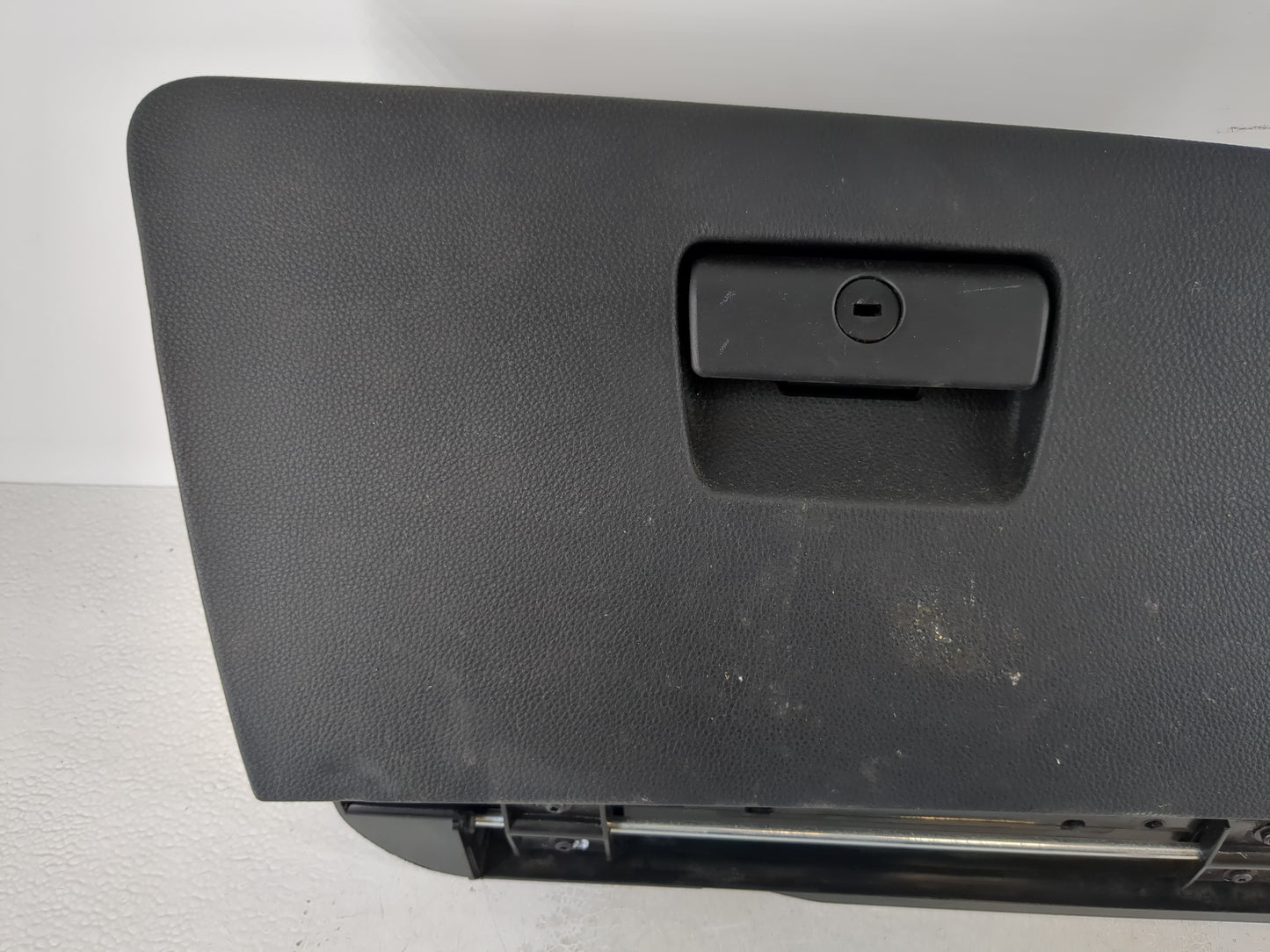 2009 Bmw 328i Passenger Glove Box Door Storage Compartment - Oemusedautoparts1.com