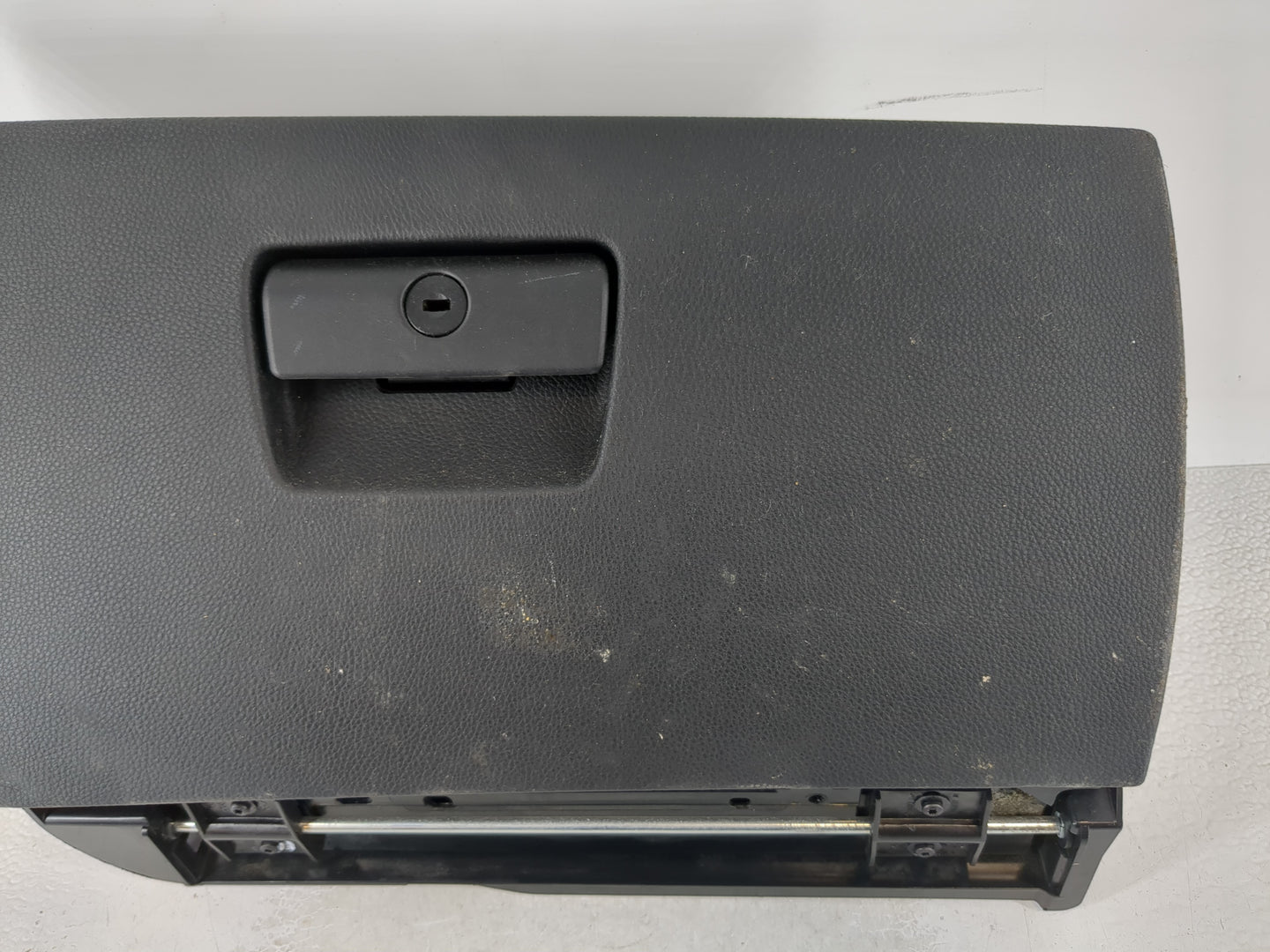 2009 Bmw 328i Passenger Glove Box Door Storage Compartment - Oemusedautoparts1.com