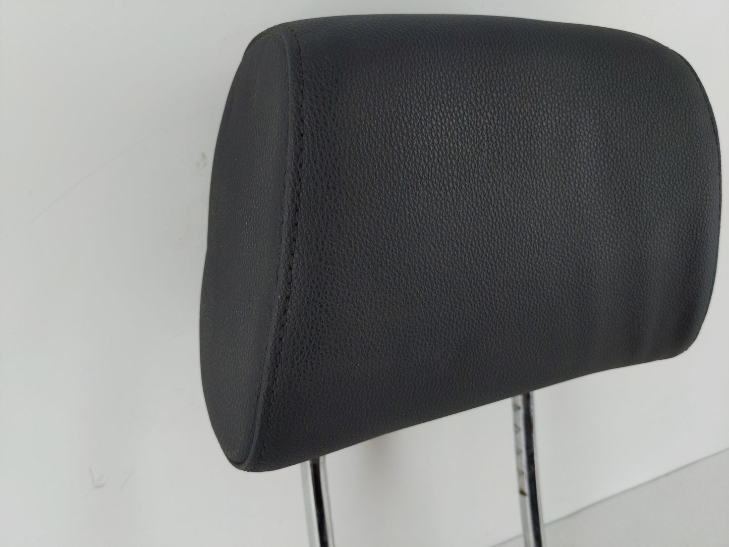 2009 Bmw 328i Headrest Head Rest Front Driver Passenger Seat Fits OEM Used Auto Parts - Oemusedautoparts1.com
