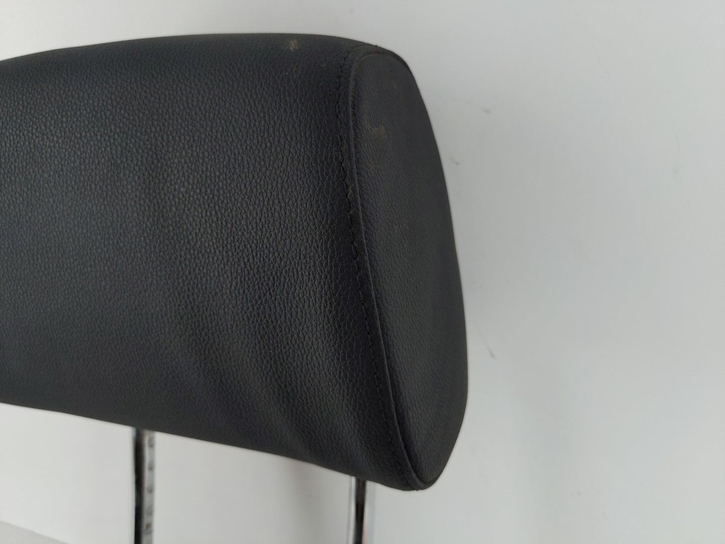 2009 Bmw 328i Headrest Head Rest Front Driver Passenger Seat Fits OEM Used Auto Parts - Oemusedautoparts1.com
