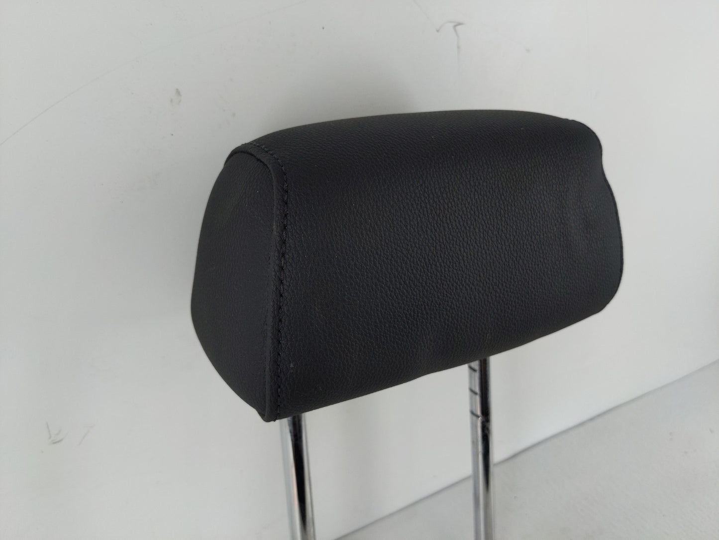 2009 Bmw 328i Headrest Head Rest Rear Seat Fits OEM Used Auto Parts - Oemusedautoparts1.com