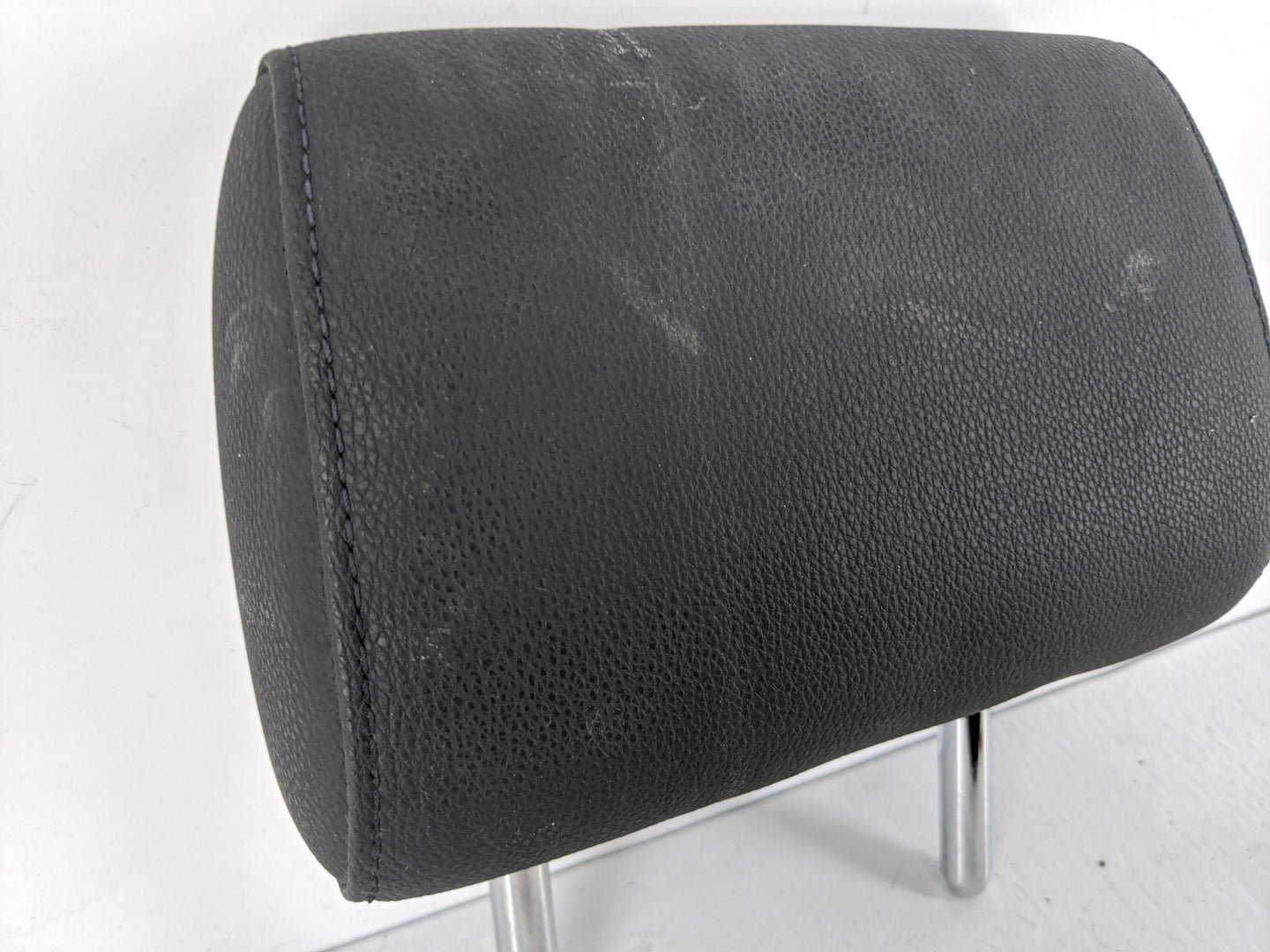 2009 Bmw 328i Headrest Head Rest Rear Center Seat Fits OEM Used Auto Parts - Oemusedautoparts1.com