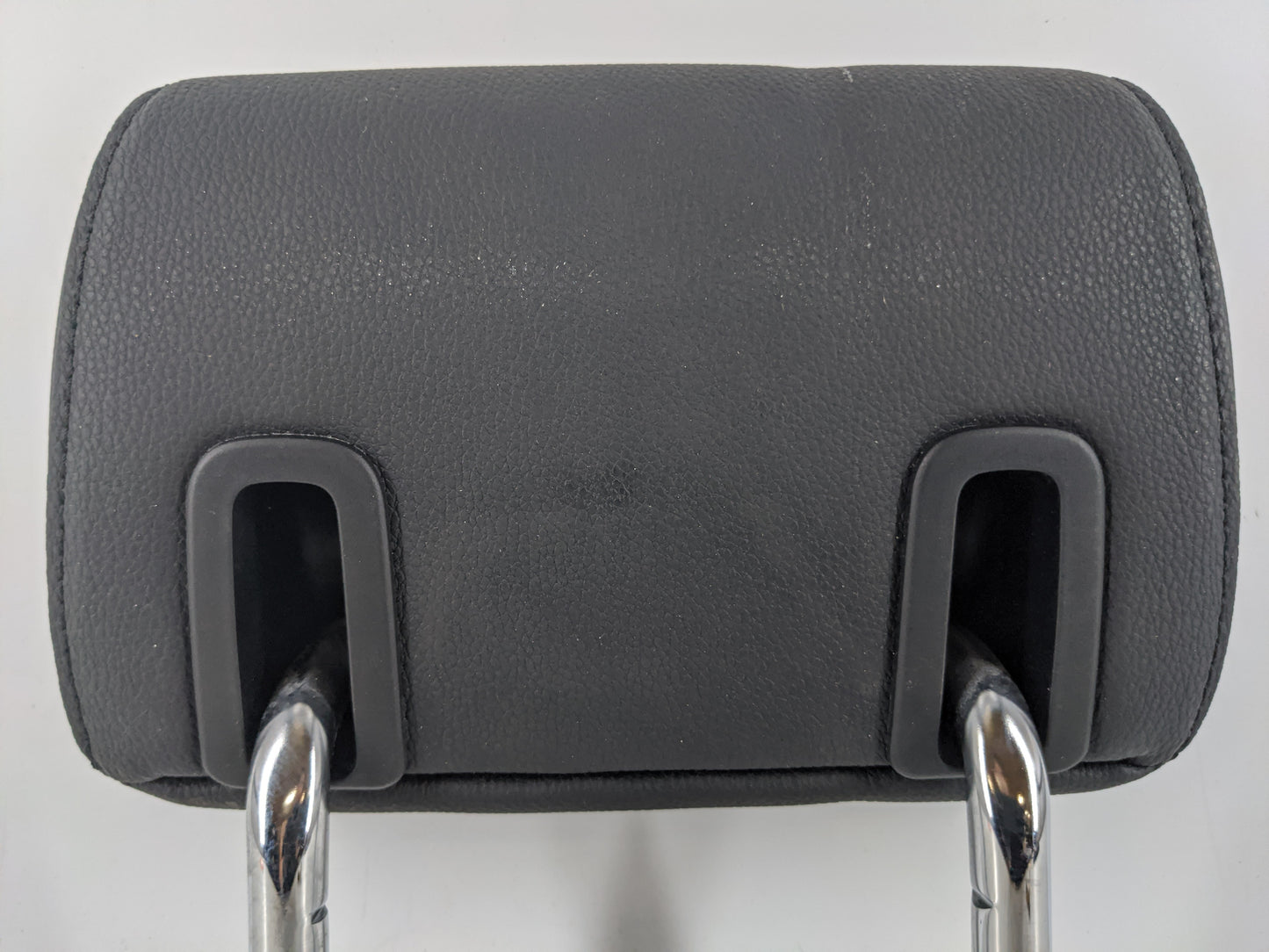 2009 Bmw 328i Headrest Head Rest Rear Center Seat Fits OEM Used Auto Parts - Oemusedautoparts1.com