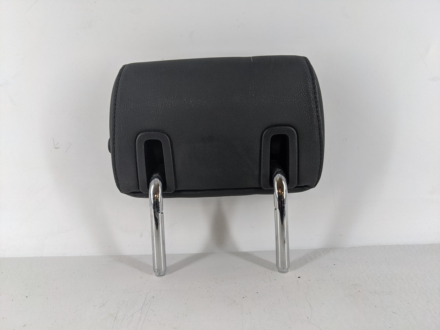 2009 Bmw 328i Headrest Head Rest Rear Center Seat Fits OEM Used Auto Parts - Oemusedautoparts1.com