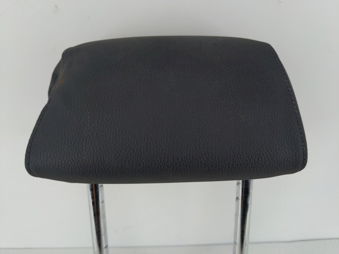 2007-2013 Bmw 328i Headrest Head Rest Rear Center Seat Fits Fits 2007 2008 2009 2010 2011 2012 2013 OEM Used Auto Parts - Oe