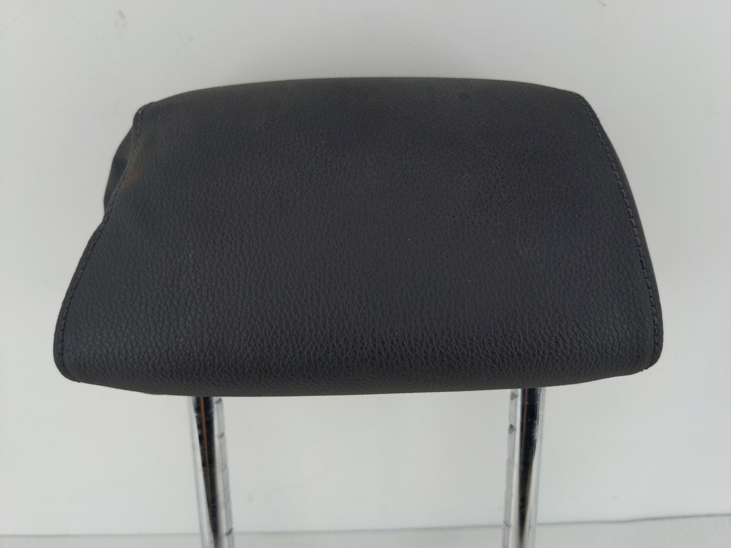 2007-2013 Bmw 328i Headrest Head Rest Rear Center Seat Fits Fits 2007 2008 2009 2010 2011 2012 2013 OEM Used Auto Parts - Oe