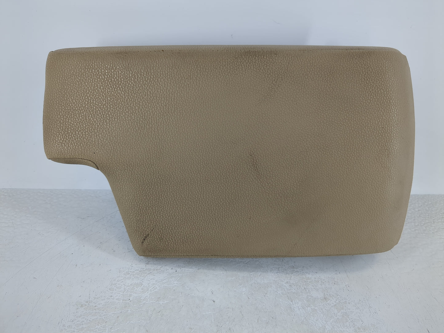 2009-2011 Bmw 328i Center Console Armrest Cover Lid Fits Fits 2009 2010 2011 OEM Used Auto Parts - Oemusedautoparts1.com
