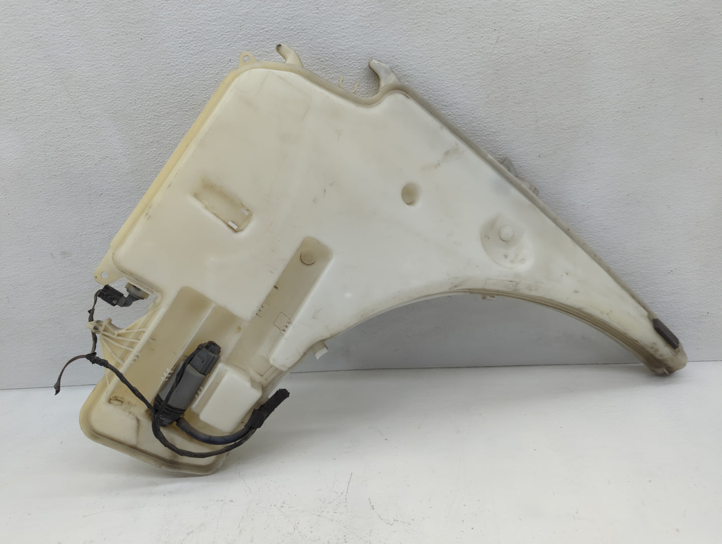 2007-2013 Bmw 328i Windshield Washer Fluid Reservoir Bottle Oem - Oemusedautoparts1.com