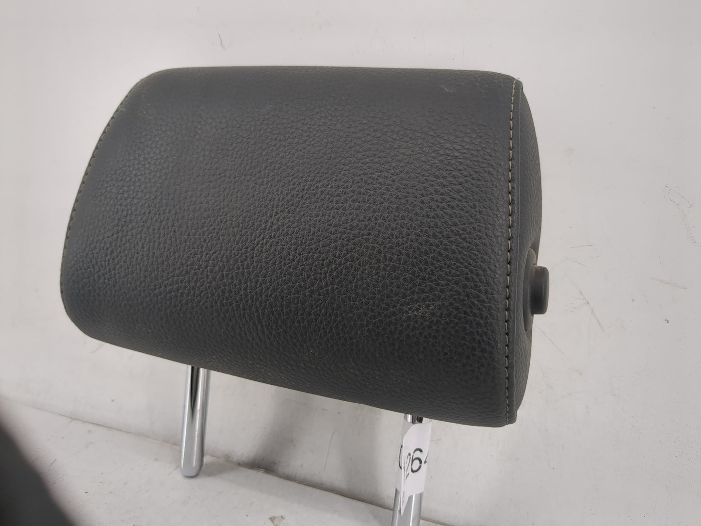 2007-2013 Bmw 328i Headrest Head Rest Front Driver Passenger Seat Fits Fits 2007 2008 2009 2010 2011 2012 2013 OEM Used Auto
