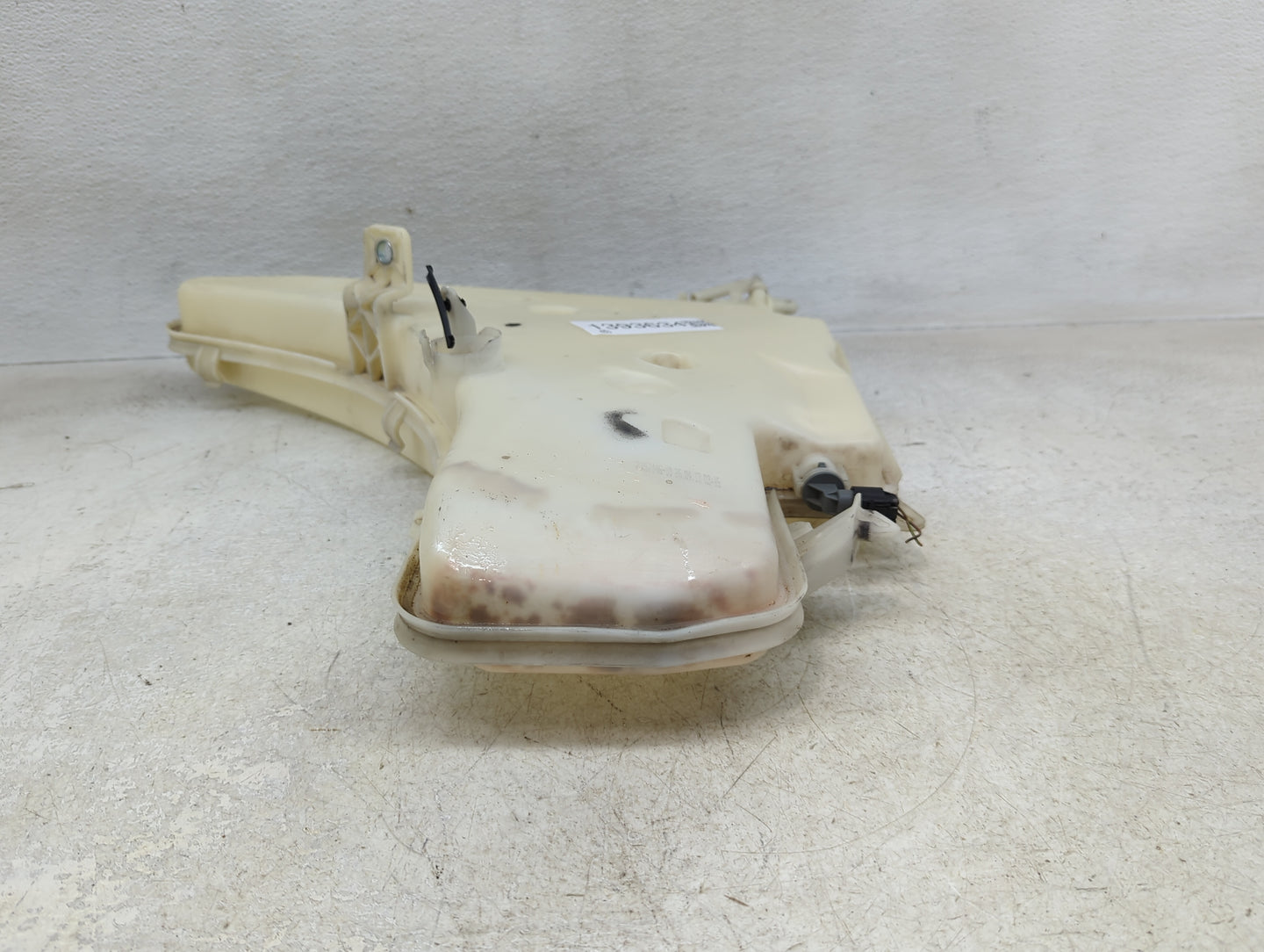 2007-2013 Bmw 328i Windshield Washer Fluid Reservoir Bottle Oem - Oemusedautoparts1.com