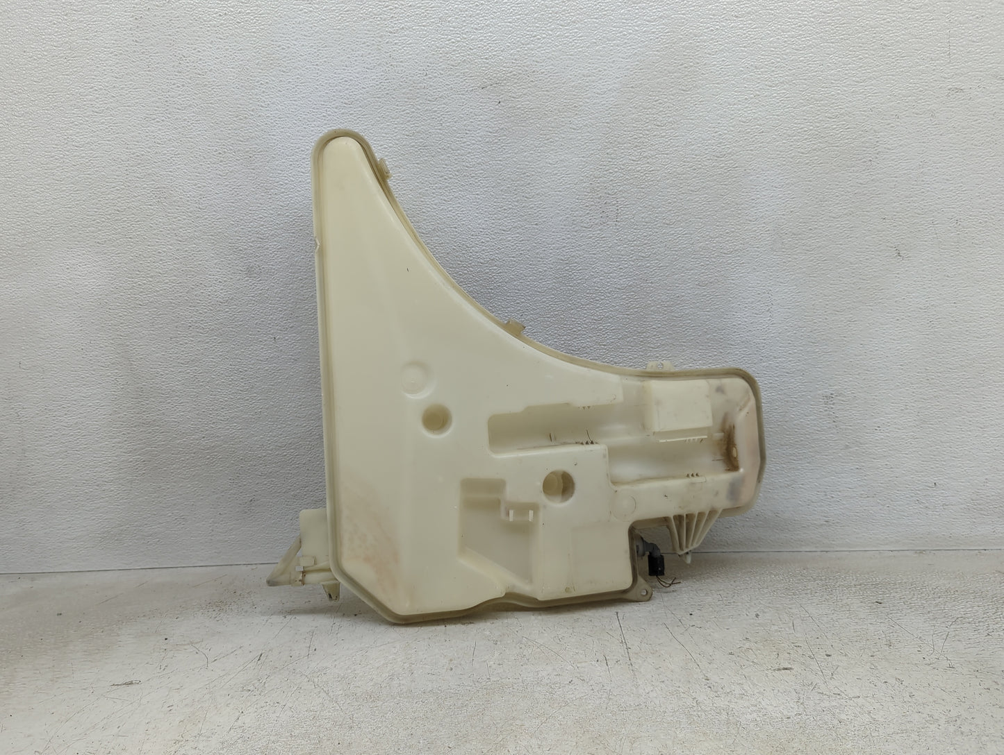 2007-2013 Bmw 328i Windshield Washer Fluid Reservoir Bottle Oem - Oemusedautoparts1.com