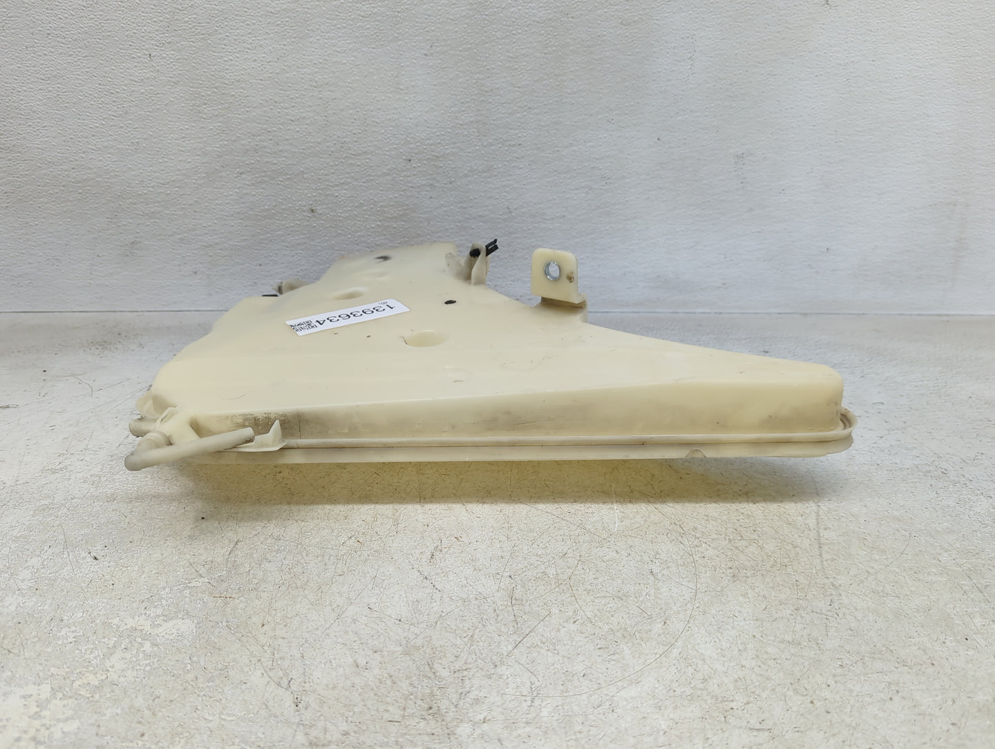 2007-2013 Bmw 328i Windshield Washer Fluid Reservoir Bottle Oem - Oemusedautoparts1.com