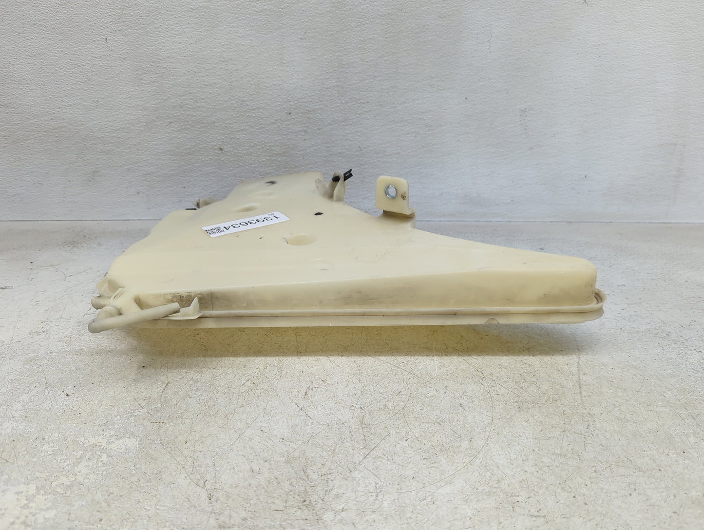 2007-2013 Bmw 328i Windshield Washer Fluid Reservoir Bottle Oem - Oemusedautoparts1.com
