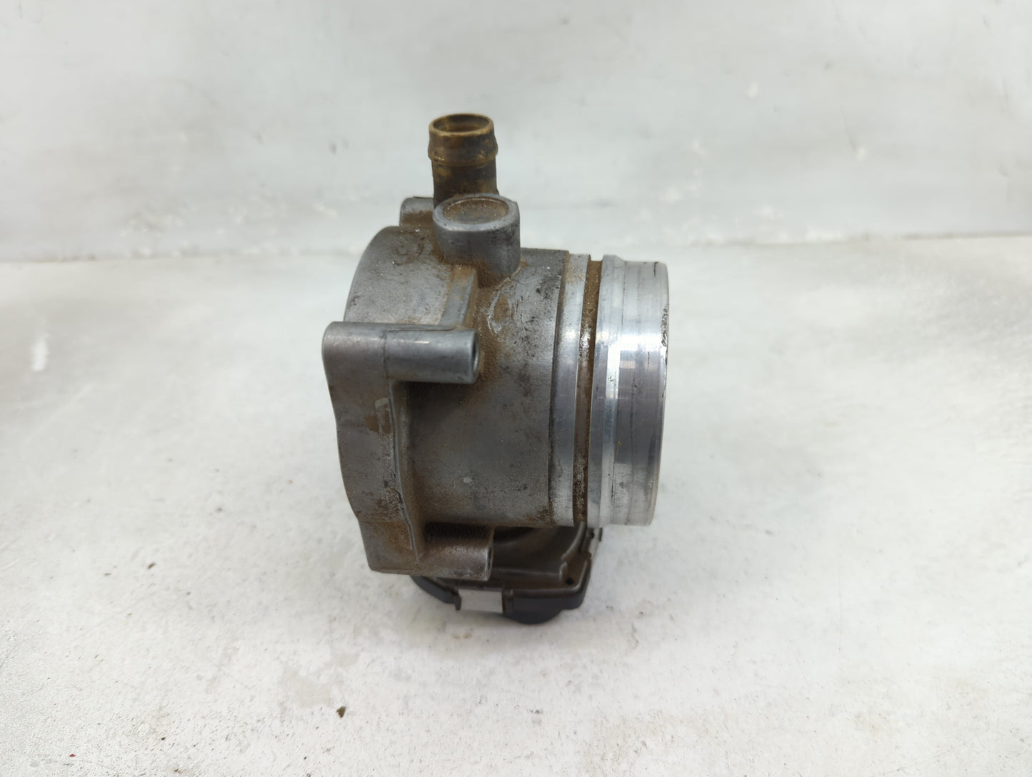 2007-2013 Bmw 328i Throttle Body P/N:A2C53179105 Fits Fits 2007 2008 2009 2010 2011 2012 2013 OEM Used Auto Parts - Oemuseda