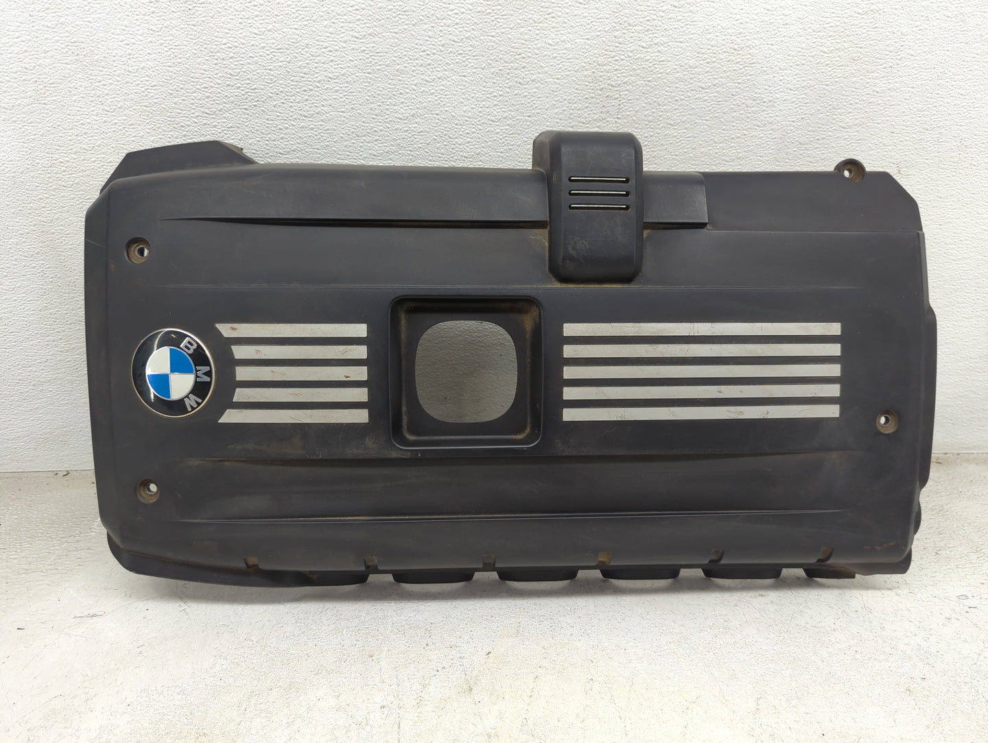 2009 Bmw 328i Engine Cover - Oemusedautoparts1.com