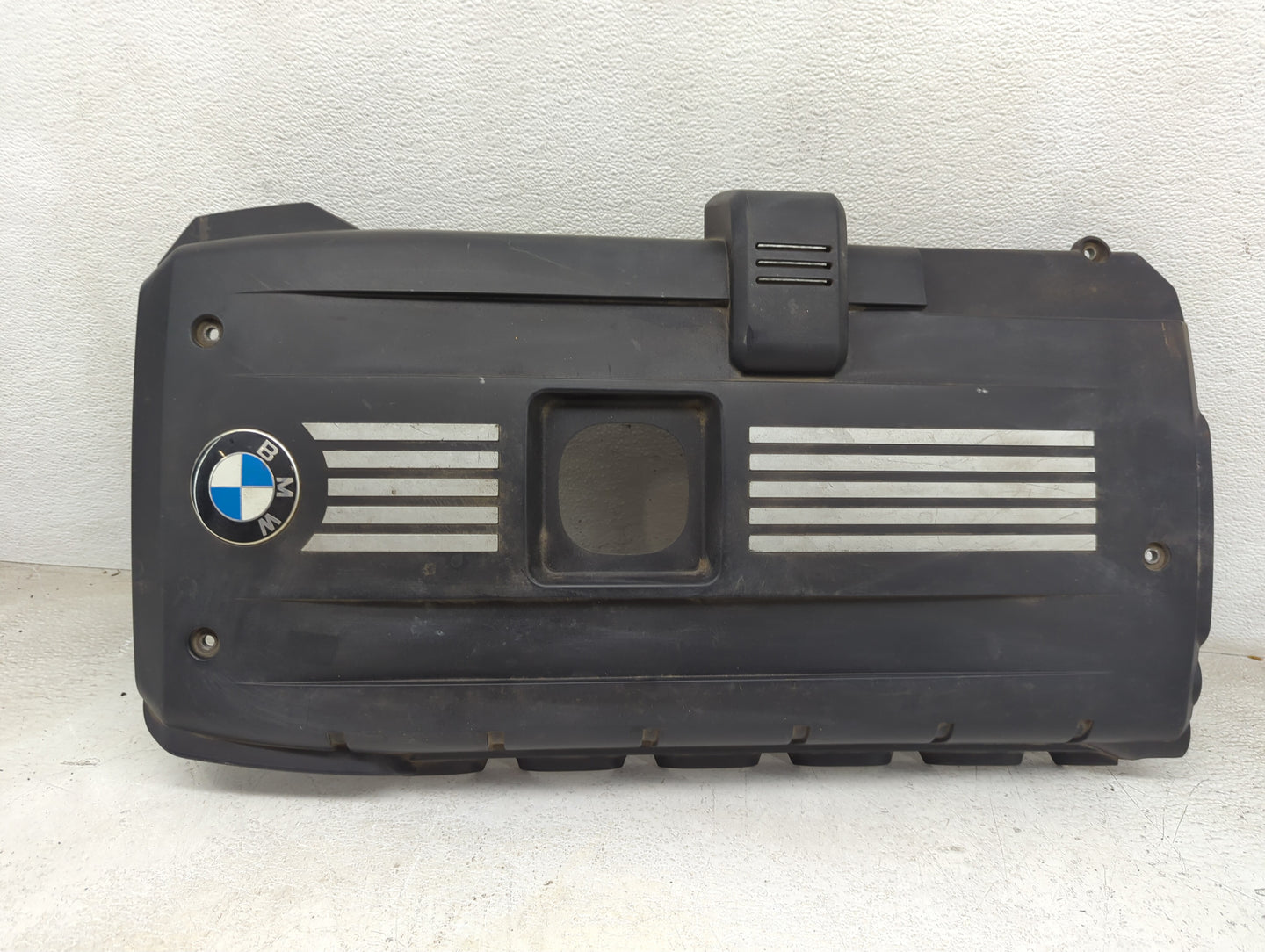 2009 Bmw 328i Engine Cover - Oemusedautoparts1.com