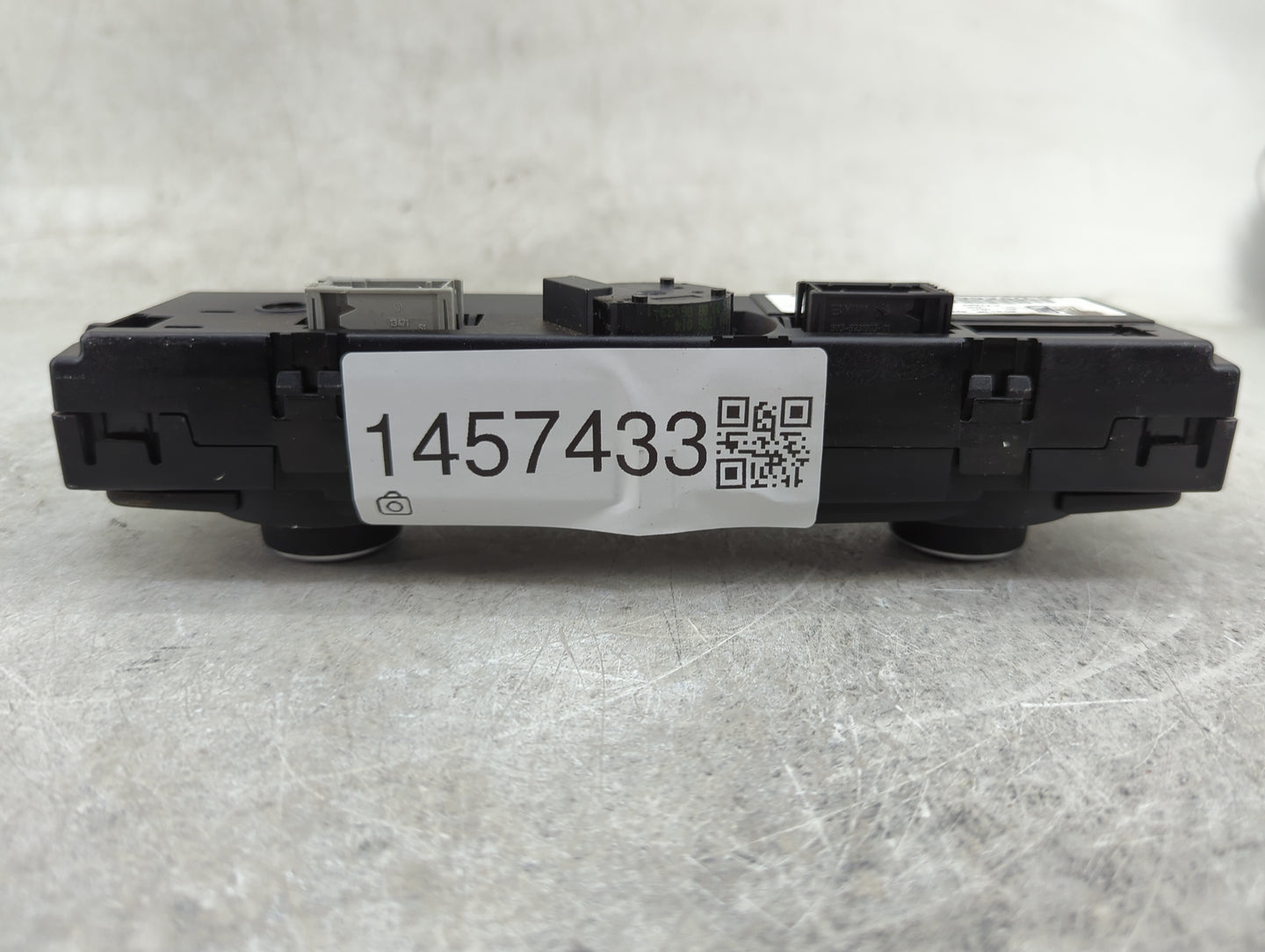 2007-2009 Bmw 328i Climate Control Module Temperature AC/Heater Replacement P/N:9199260-01 Fits Fits 2007 2008 2009 OEM Used