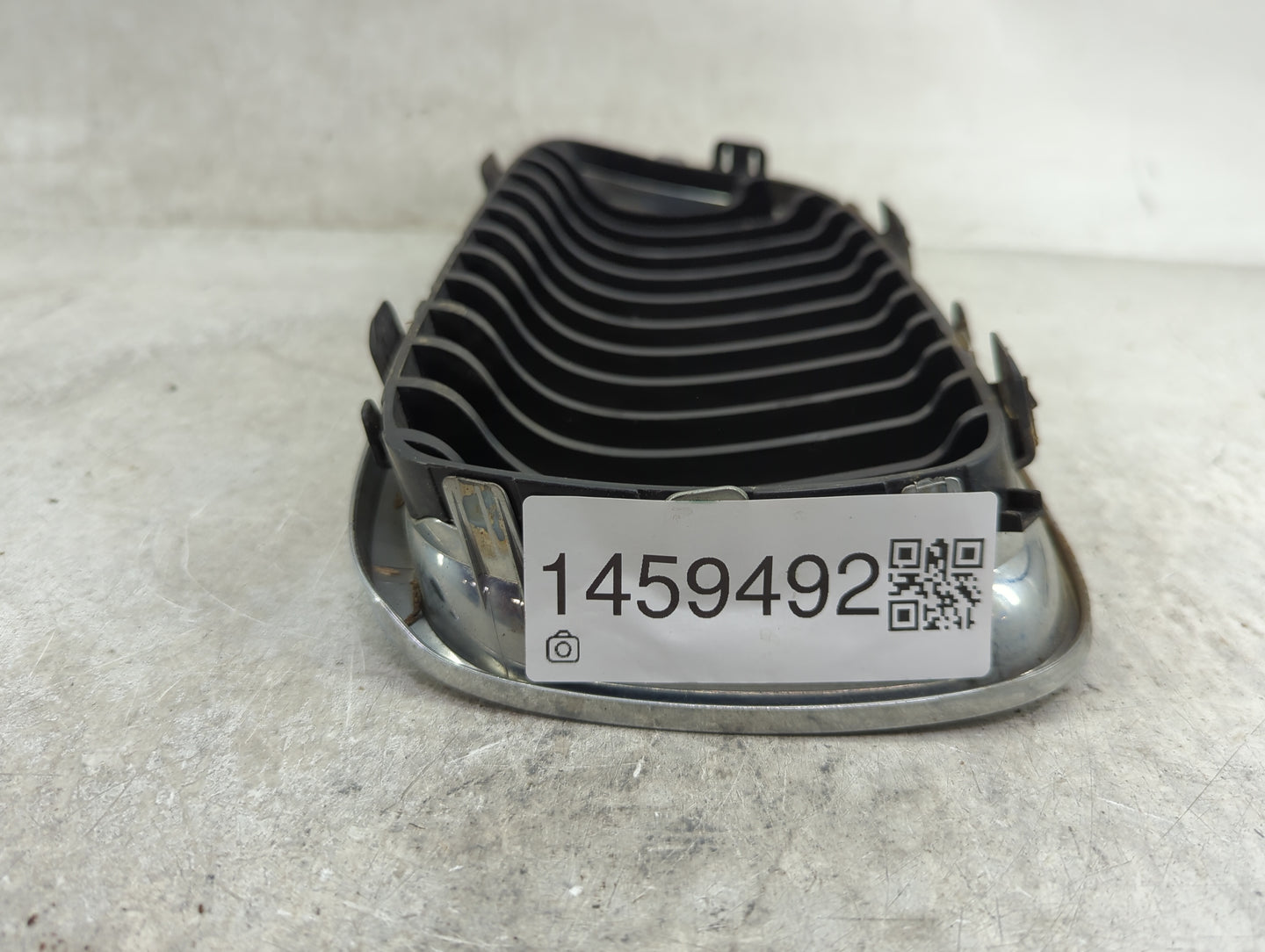 2009-2012 Bmw 328i Front Grille Bumper Not Included - Oemusedautoparts1.com