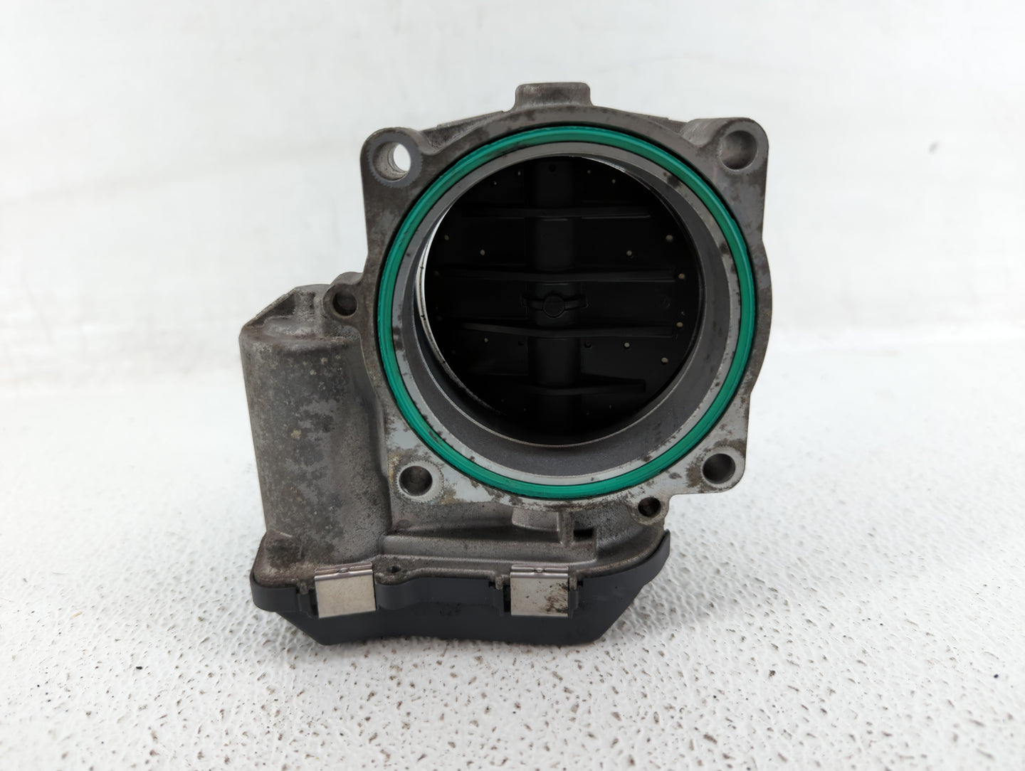 2007-2013 Bmw 328i Throttle Body P/N:A2C53112155 Fits Fits 2007 2008 2009 2010 2011 2012 2013 OEM Used Auto Parts - Oemuseda