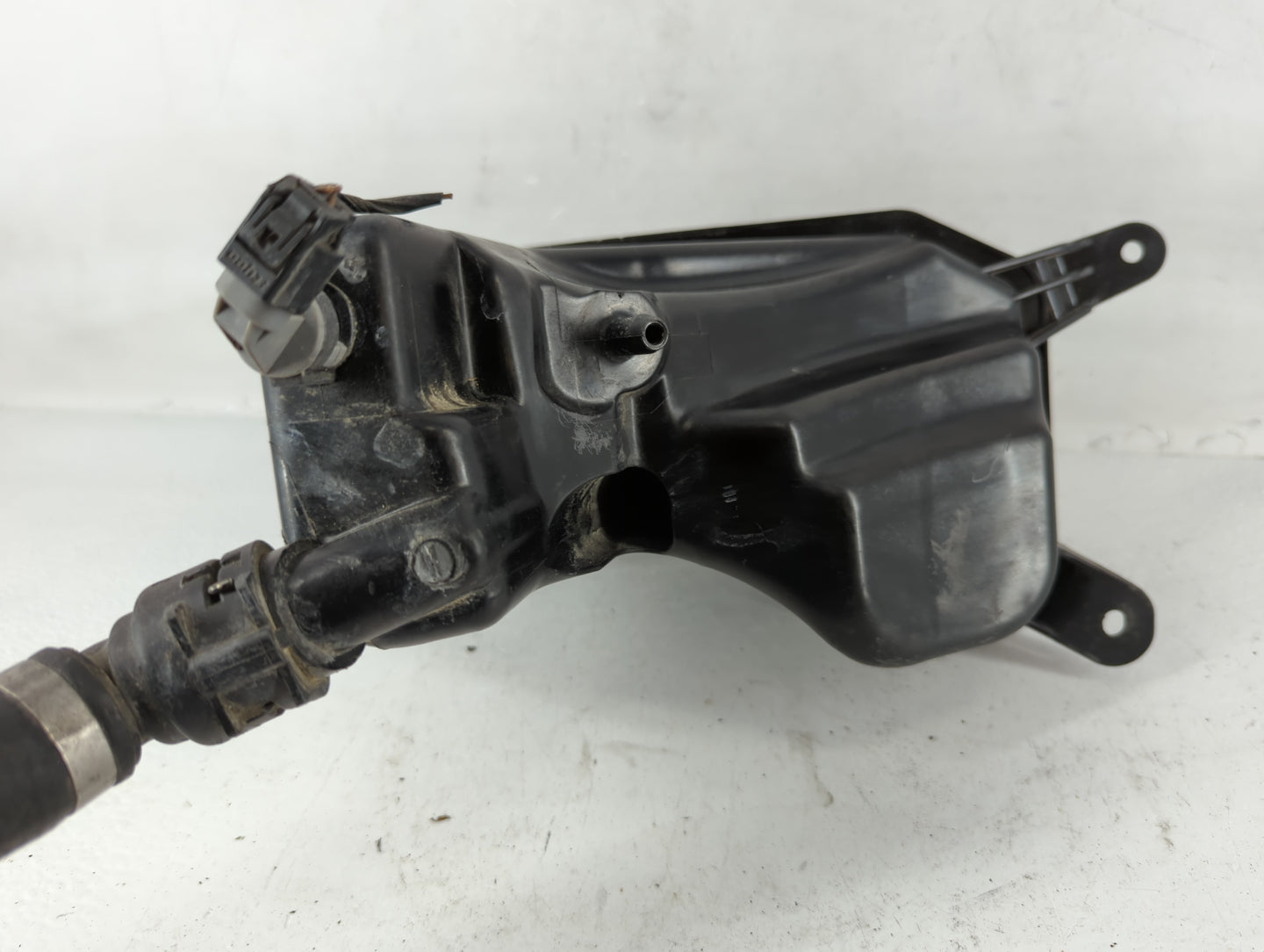 2007-2013 Bmw 328i Radiator Coolant Overflow Expansion Tank Bottle - Oemusedautoparts1.com