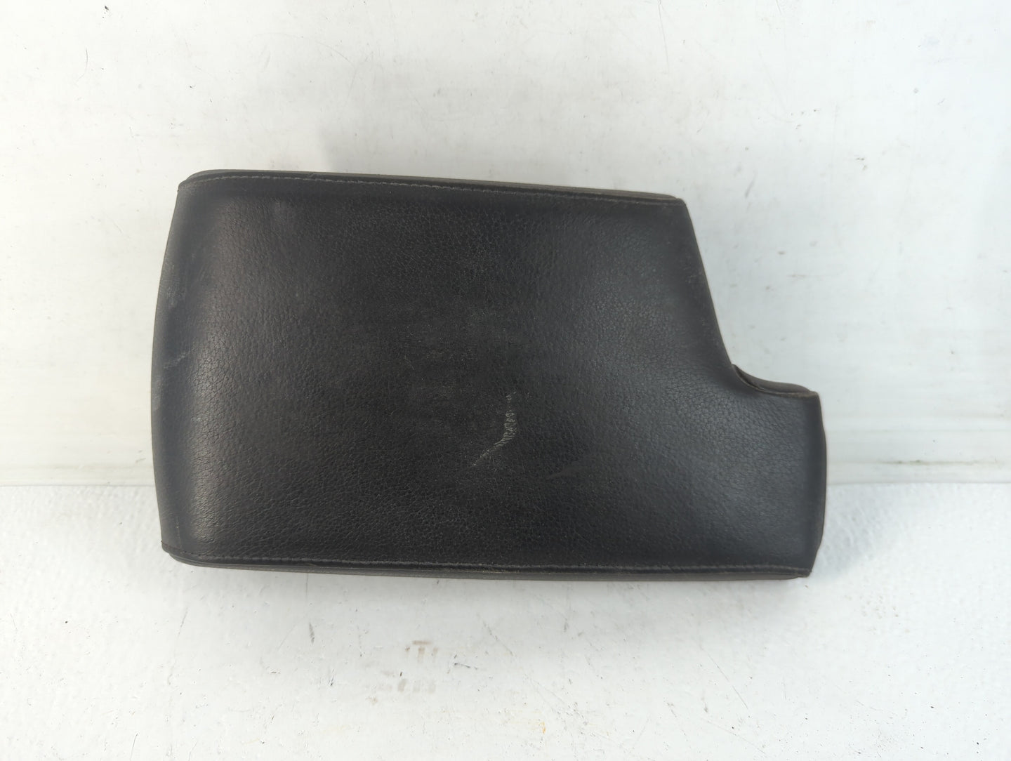 2009 Bmw 328i Center Console Armrest Cover Lid Fits OEM Used Auto Parts - Oemusedautoparts1.com