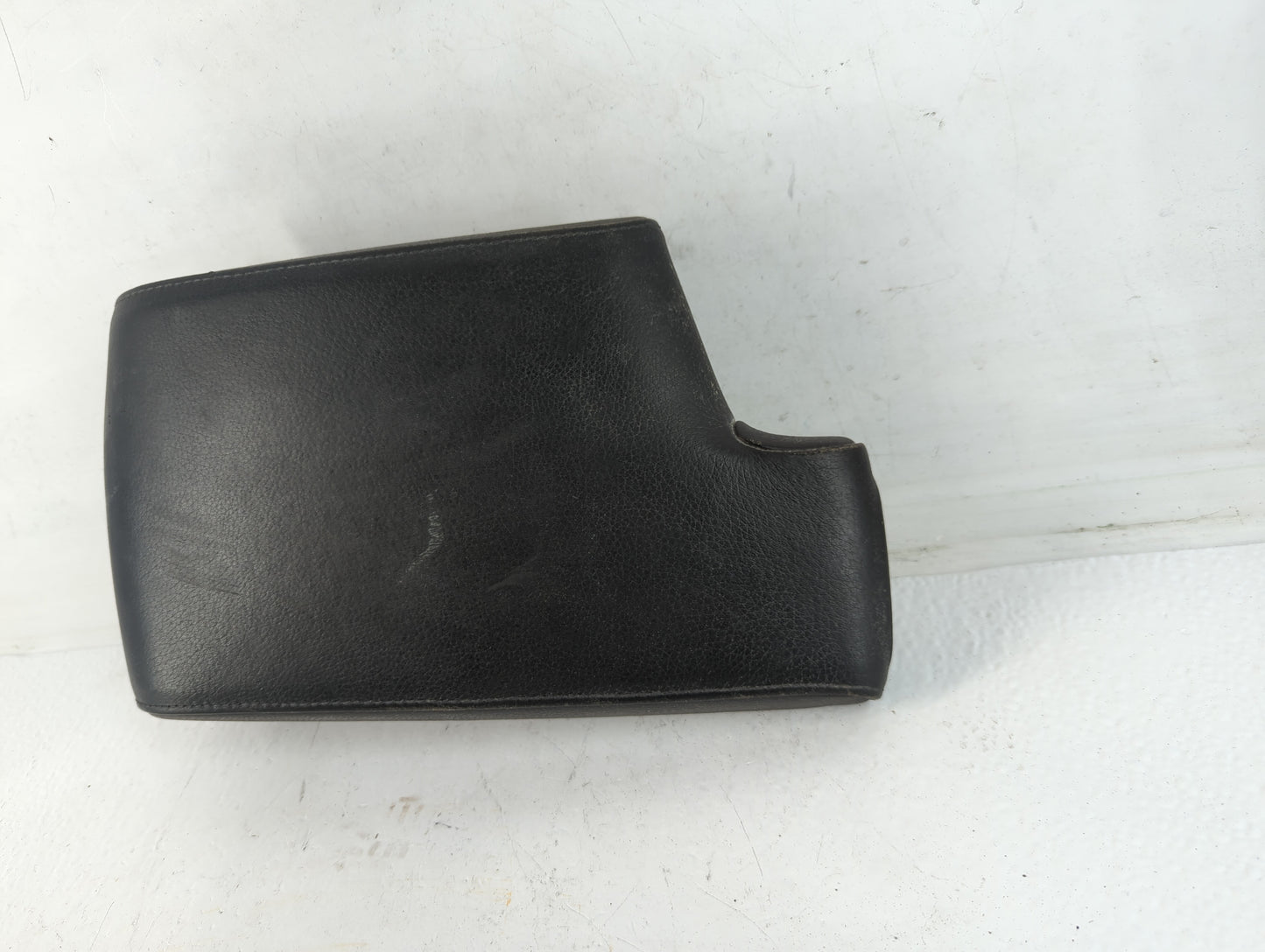 2009 Bmw 328i Center Console Armrest Cover Lid Fits OEM Used Auto Parts - Oemusedautoparts1.com