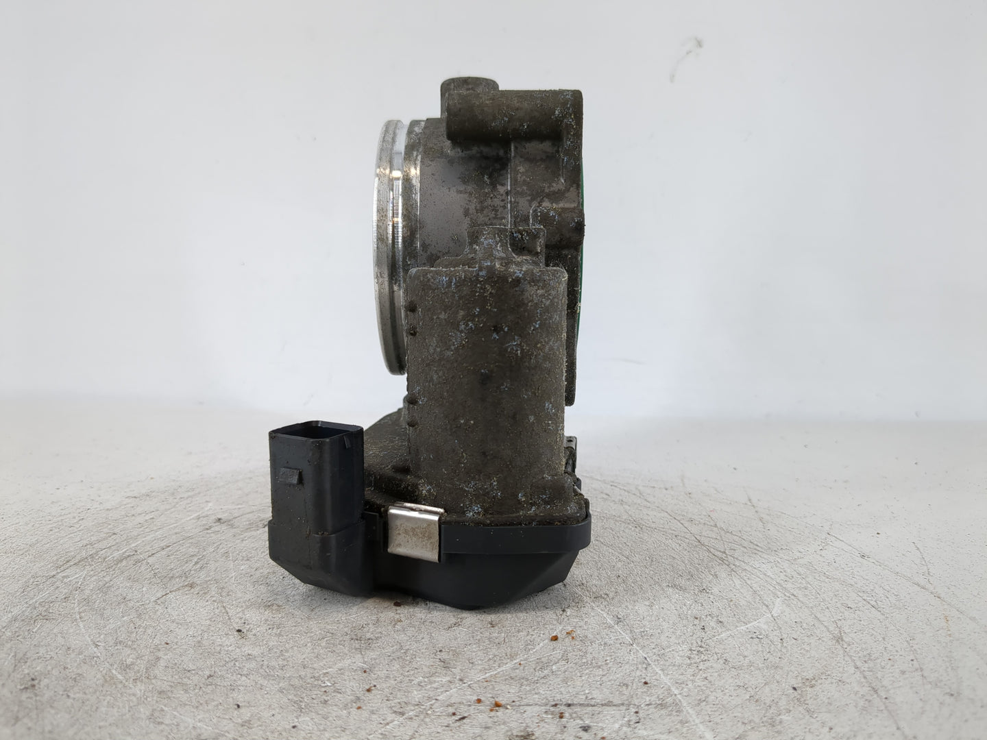 2009 Bmw 328i Xdrive Throttle Body Fits Fits 2007 2008 2010 2011 2012 2013 OEM Used Auto Parts - Oemusedautoparts1.com