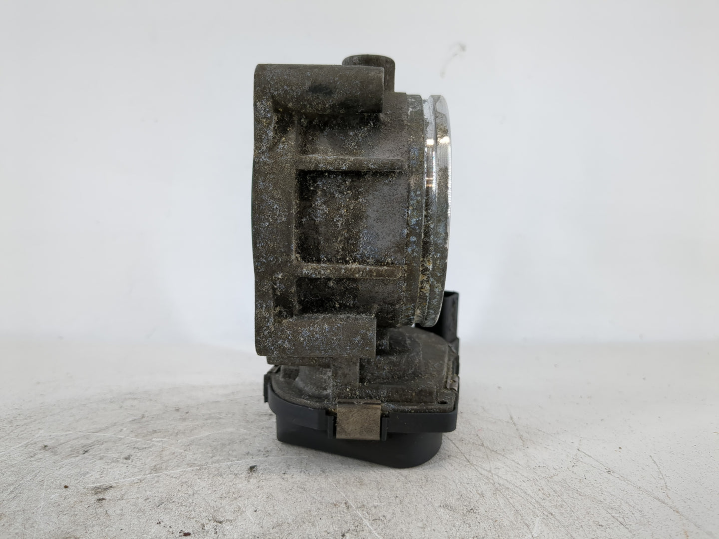 2009 Bmw 328i Xdrive Throttle Body Fits Fits 2007 2008 2010 2011 2012 2013 OEM Used Auto Parts - Oemusedautoparts1.com