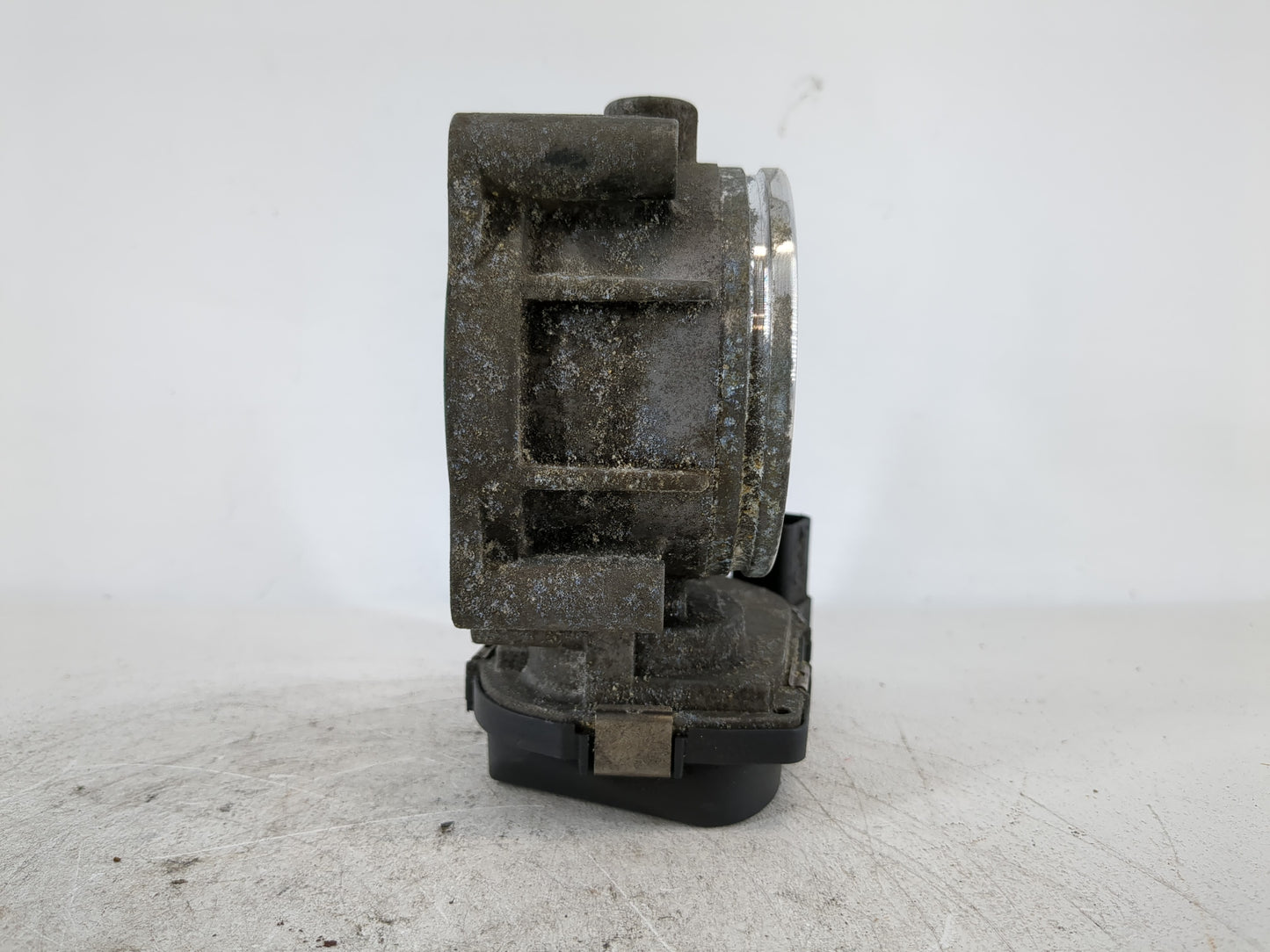 2009 Bmw 328i Xdrive Throttle Body Fits Fits 2007 2008 2010 2011 2012 2013 OEM Used Auto Parts - Oemusedautoparts1.com