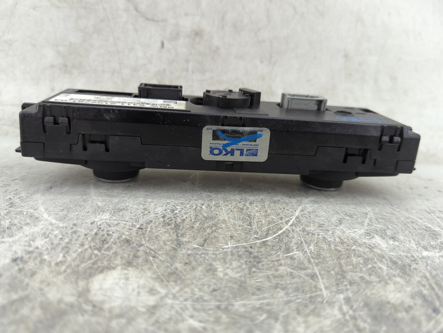 2007-2010 Bmw 335i Climate Control Module Temperature AC/Heater Replacement P/N:64119199261-03 A2C53367043 Fits OEM Used Aut