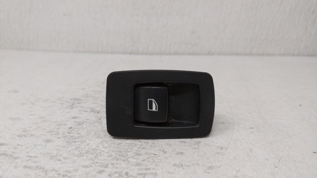 2009 Bmw 335i Passeneger Right Power Window Switch 6 945 874|6945874 - Oemusedautoparts1.com