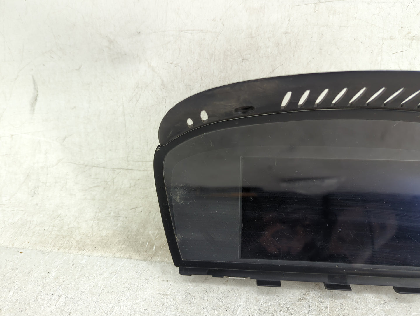 Bmw 528 Information Display Screen - Oemusedautoparts1.com