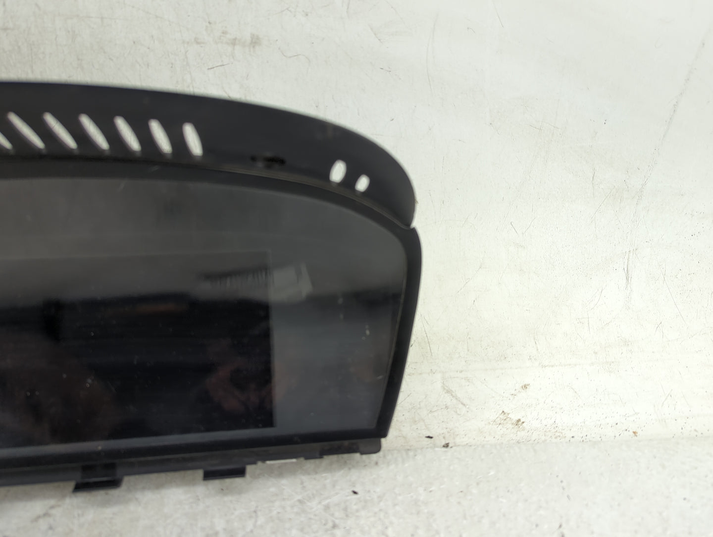 Bmw 528 Information Display Screen - Oemusedautoparts1.com