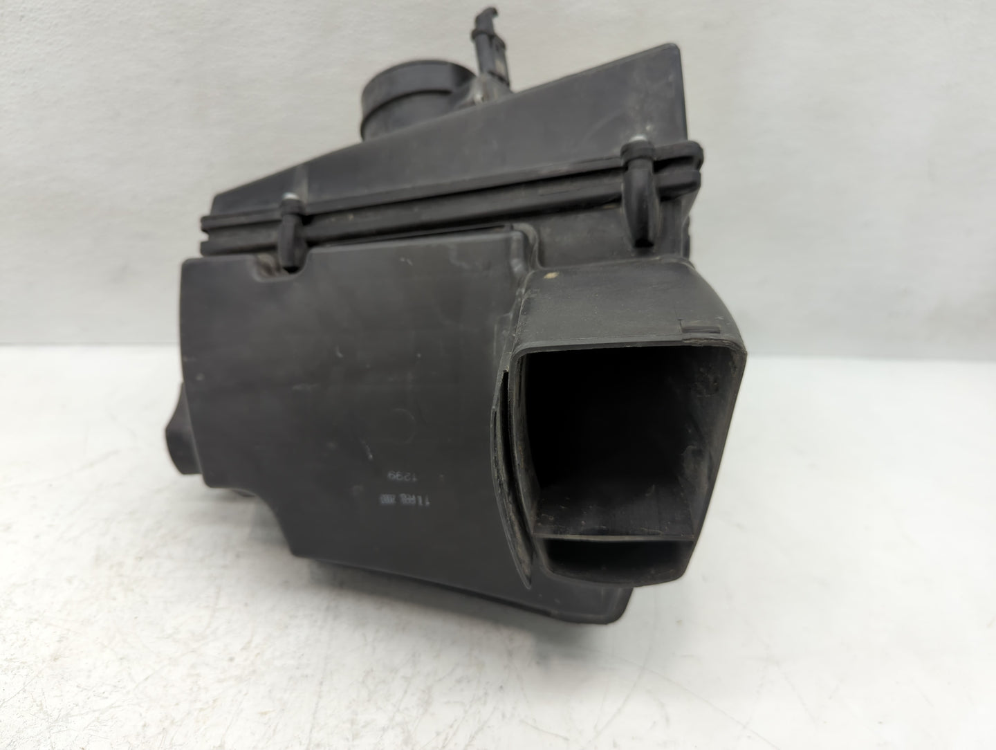 Bmw 528i Air Cleaner Intake-duct Hose Tube - Oemusedautoparts1.com