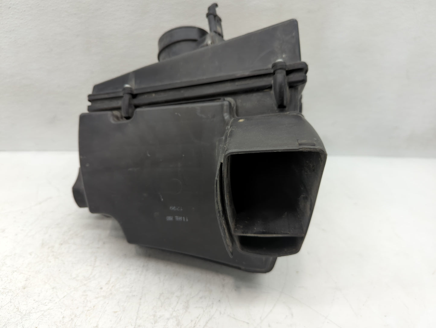 Bmw 528i Air Cleaner Intake-duct Hose Tube - Oemusedautoparts1.com