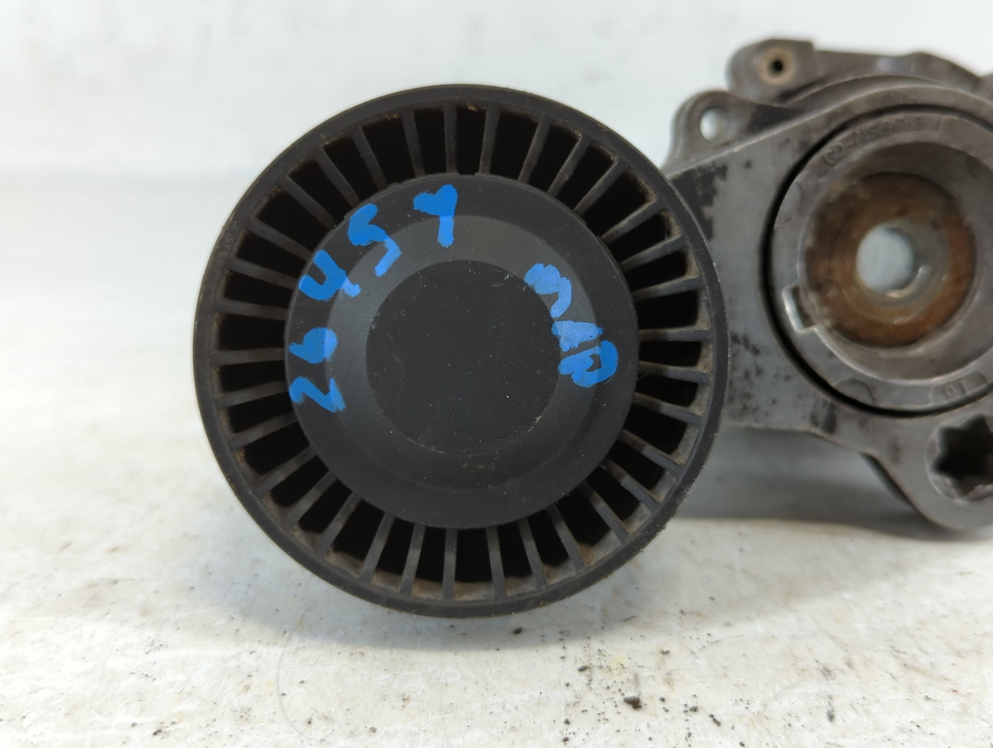 2009 Bmw 528i BELT TENSIONER - Oemusedautoparts1.com