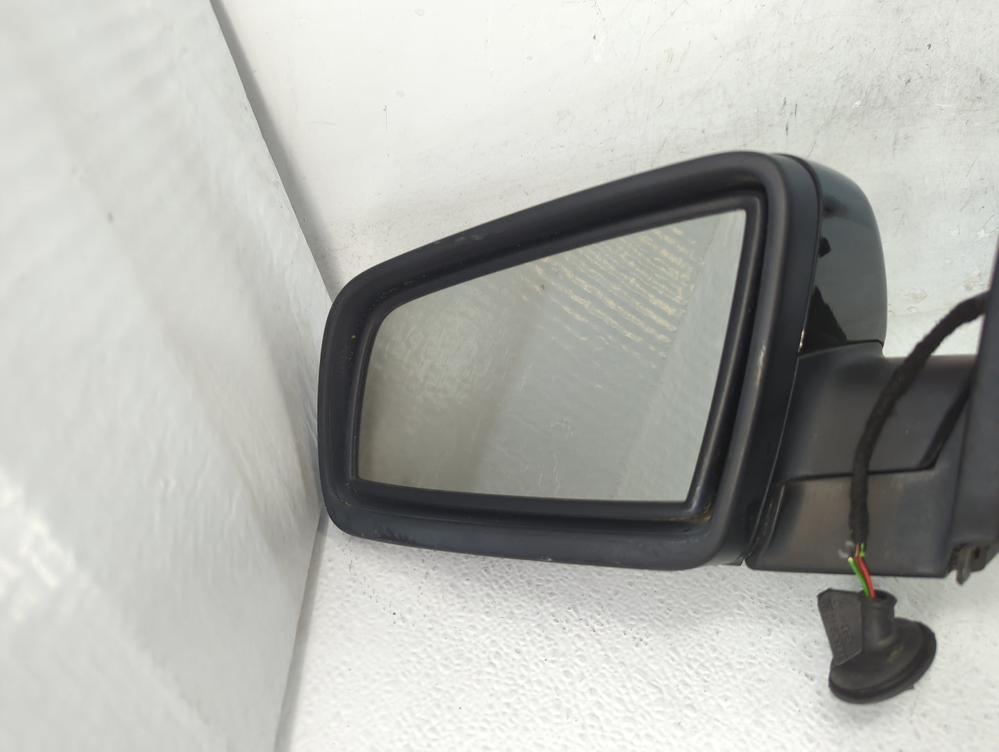 2009 Bmw 528i Driver Left Side View Manual Door Mirror Black - Oemusedautoparts1.com