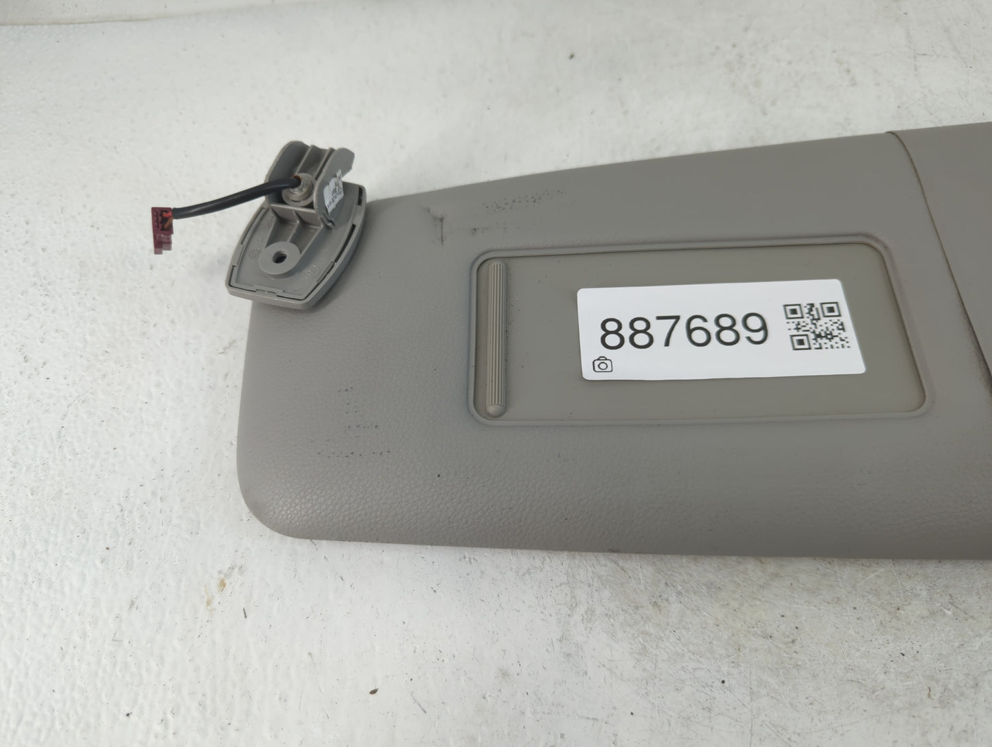 2009 Bmw 528i Sun Visor Shade Replacement Driver Left Mirror Fits OEM Used Auto Parts - Oemusedautoparts1.com