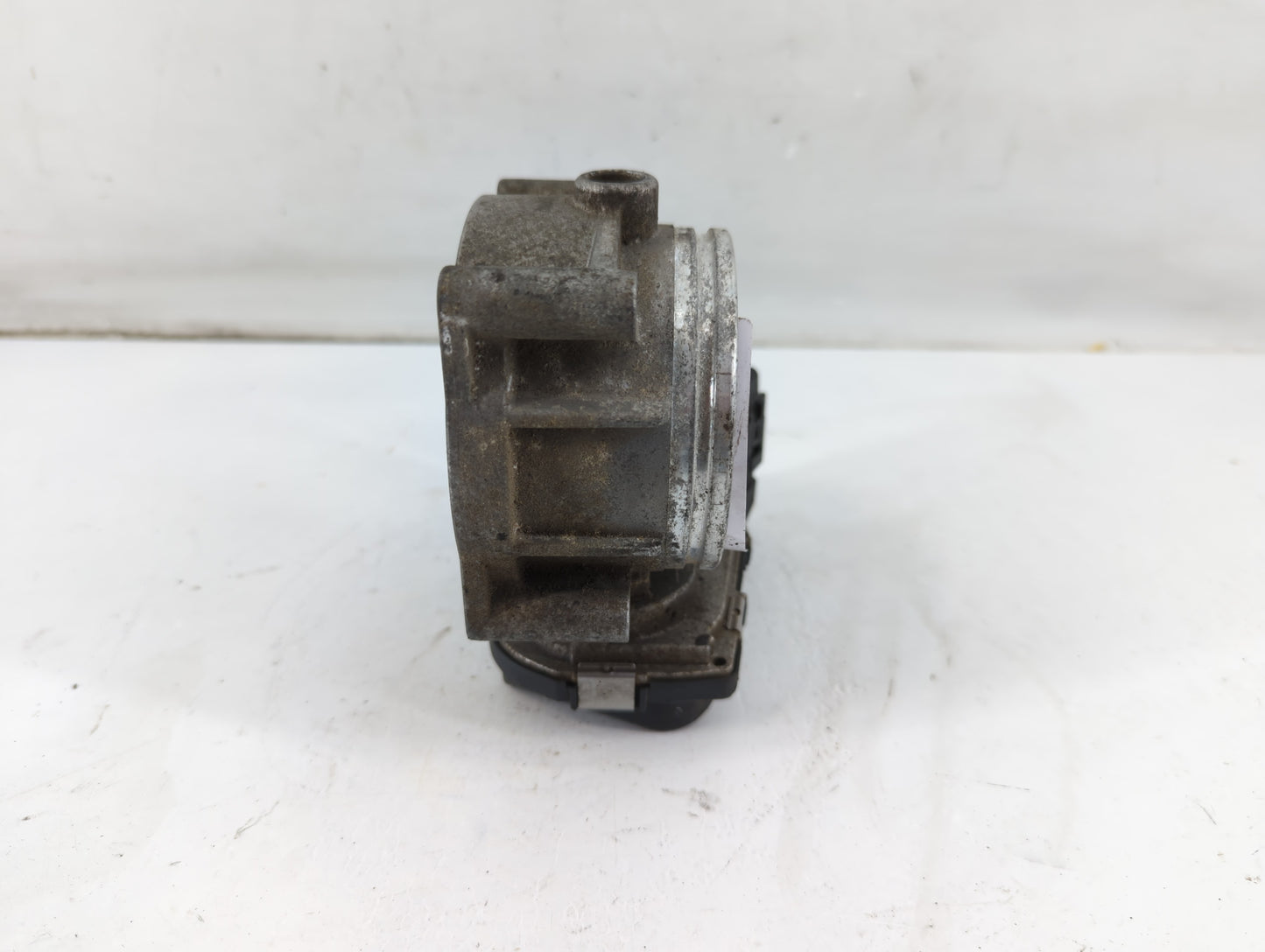 2008-2011 Bmw 528i Throttle Body P/N:1354 7556118-03 Fits Fits 2007 2008 2009 2010 2011 2012 2013 OEM Used Auto Parts - Oemu