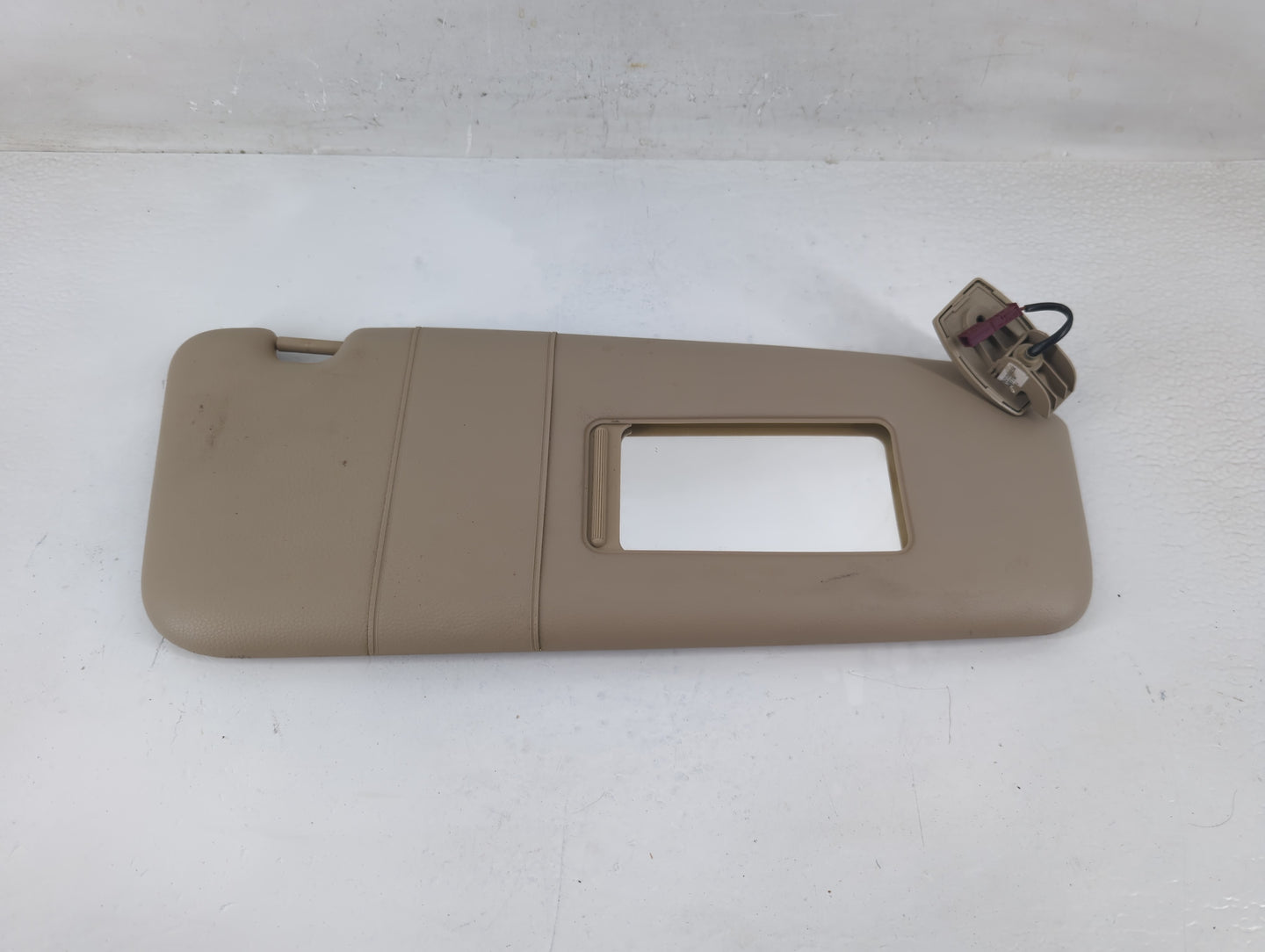 2008-2009 Bmw 535i Sun Visor Shade Replacement Passenger Right Mirror Fits Fits 2004 2005 2006 2007 2008 2009 2010 OEM Used 