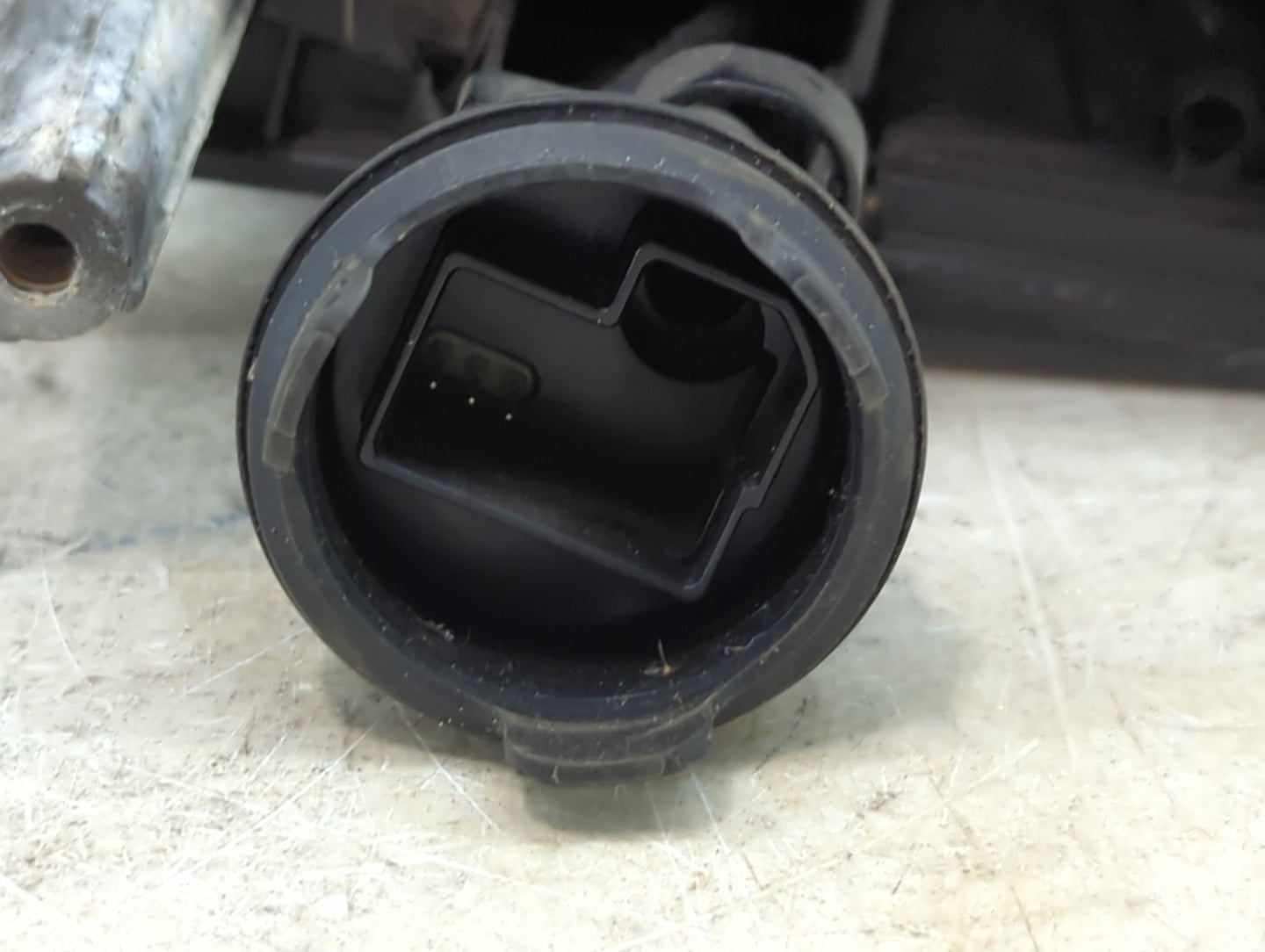 2009-2012 Bmw 750 Driver Side View Mirror - Left Door Mirror OEM Used - Oemusedautoparts1.com