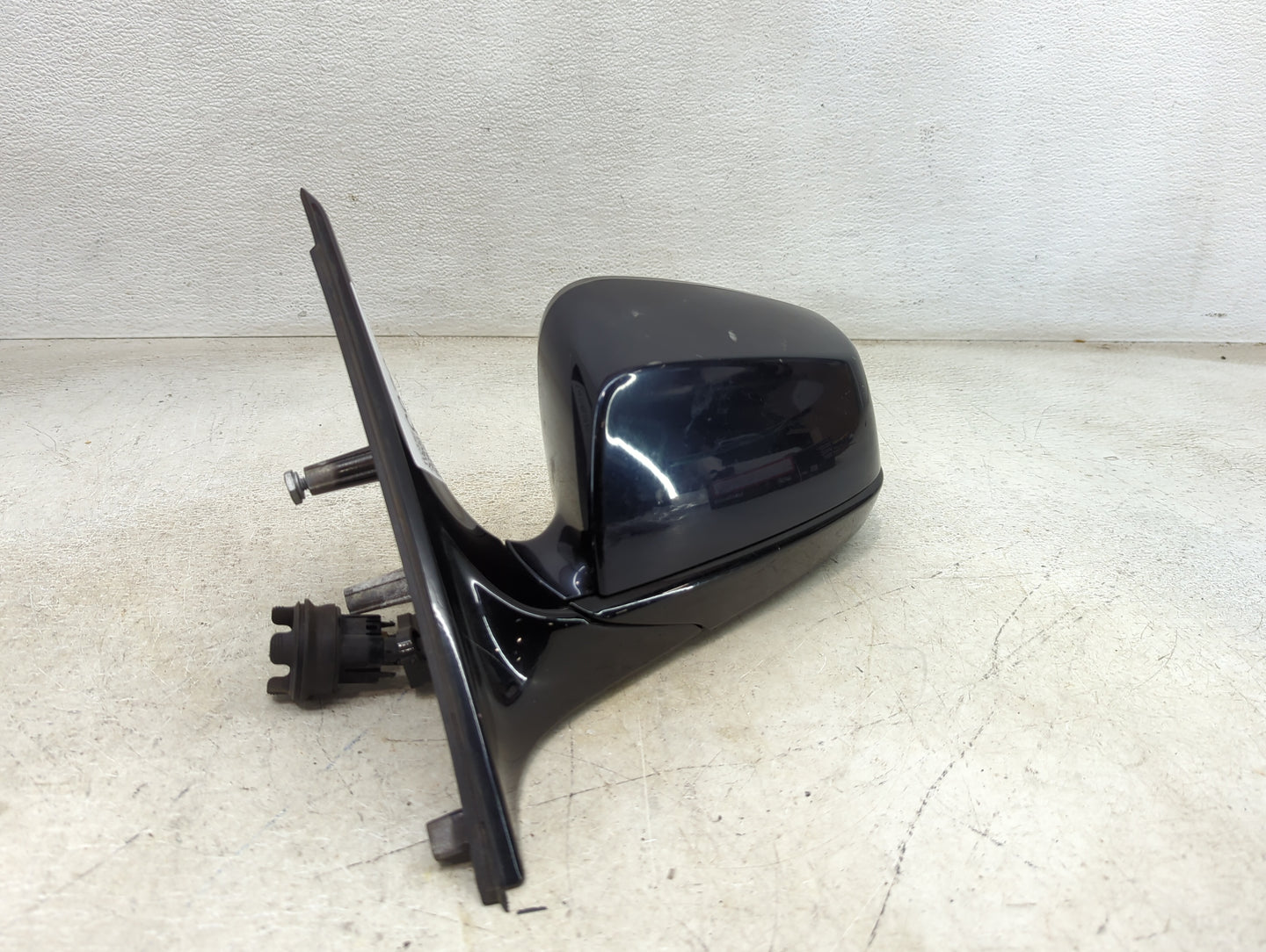 2009-2012 Bmw 750 Driver Side View Mirror - Left Door Mirror OEM Used - Oemusedautoparts1.com
