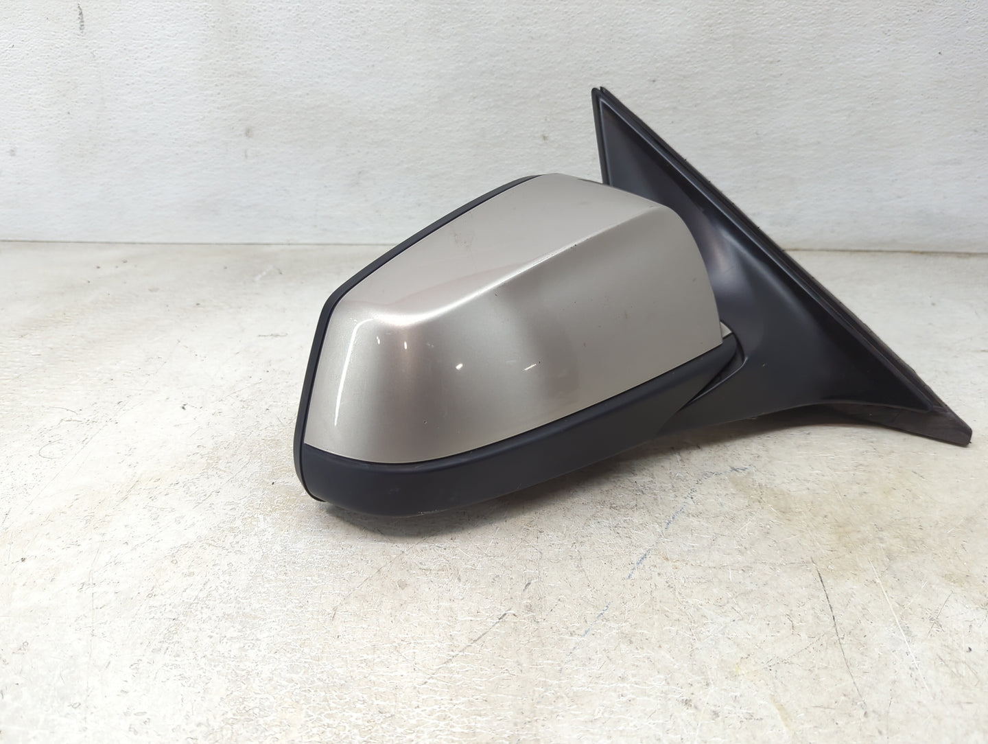 2009-2012 Bmw 750 Passenger Side View Mirror - Right Door Mirror OEM Used - Oemusedautoparts1.com