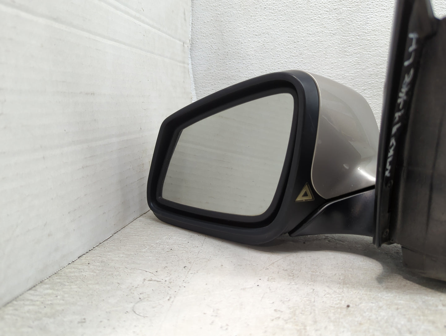 2009-2012 Bmw 750 Driver Side View Mirror - Left Door Mirror OEM Used - Oemusedautoparts1.com