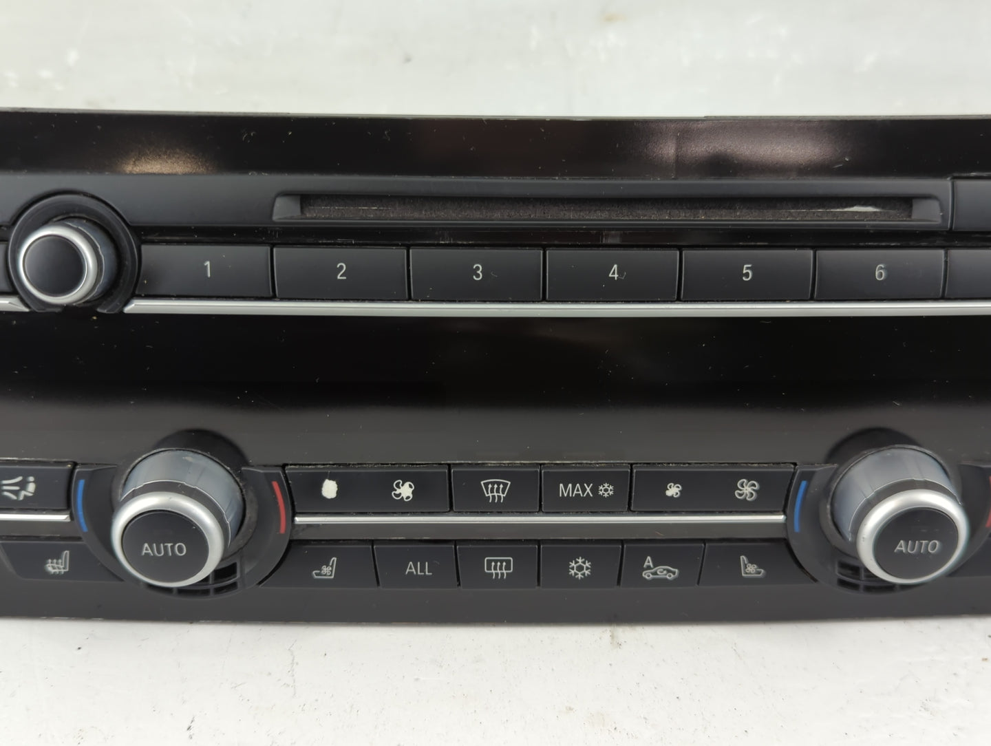 2007-2010 Bmw 750i Radio AM FM Cd Player Receiver Replacement P/N:4231110-01 Fits Fits 2006 2007 2008 2009 2010 OEM Used Aut